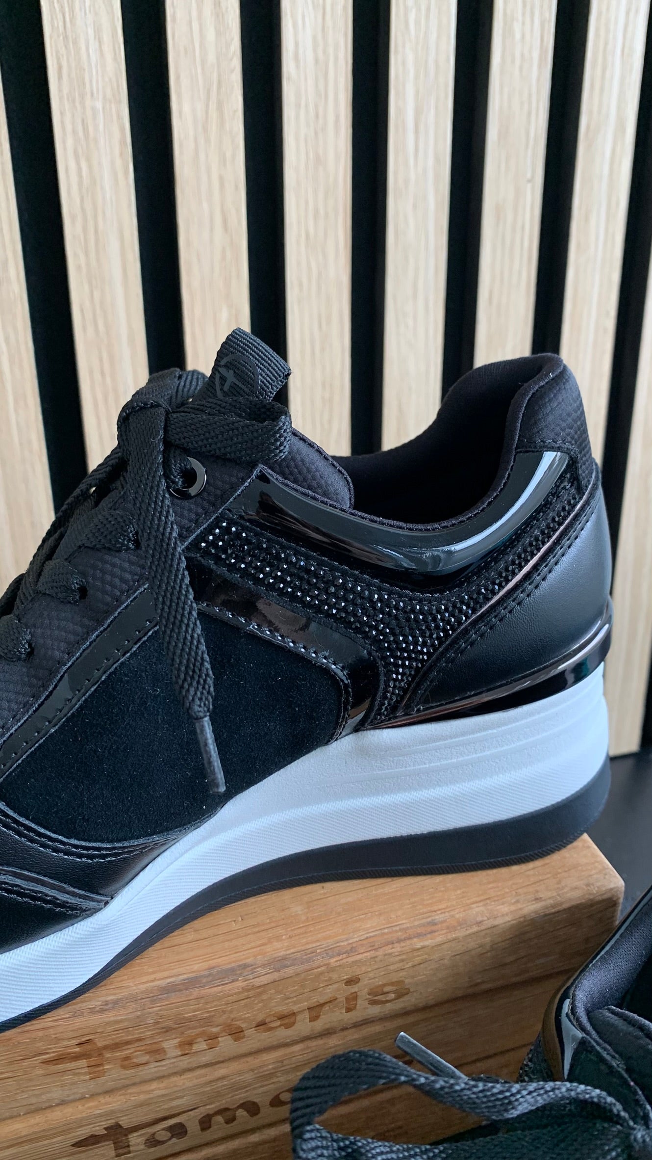 Sneaker