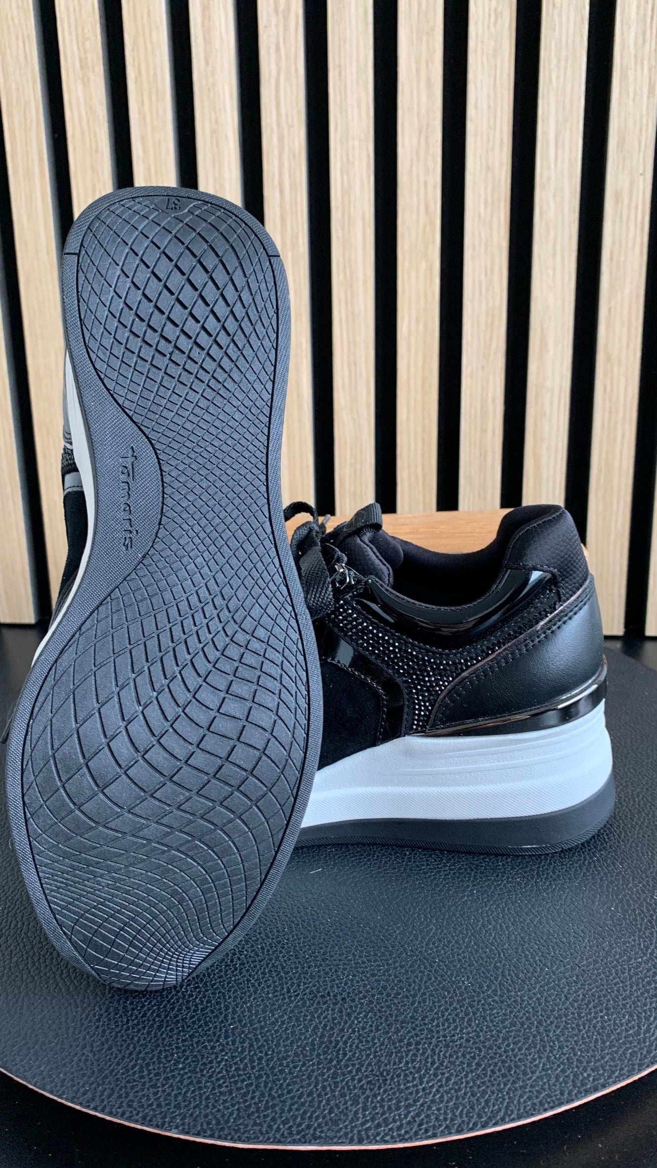 Sneaker