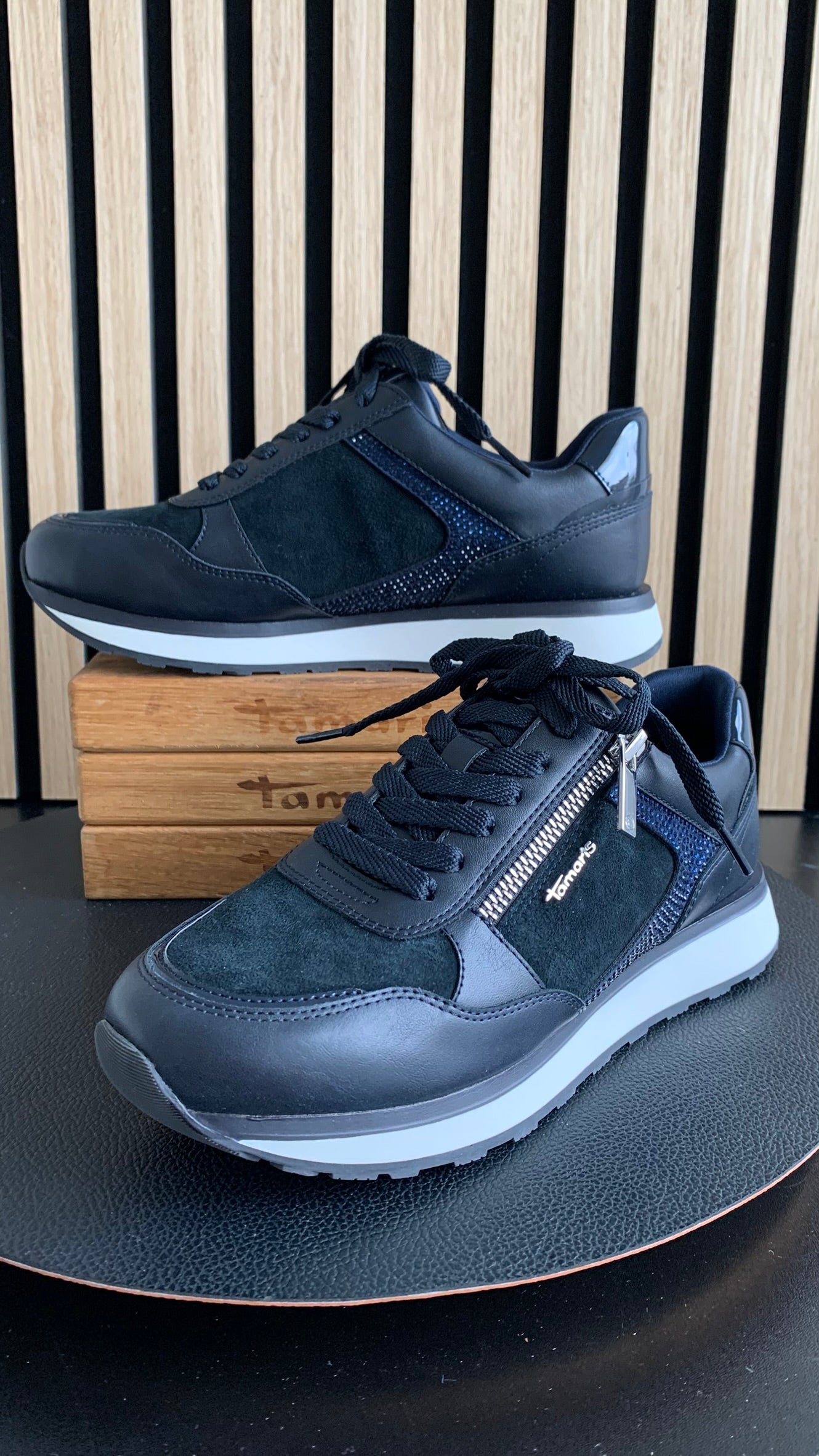 Sneaker