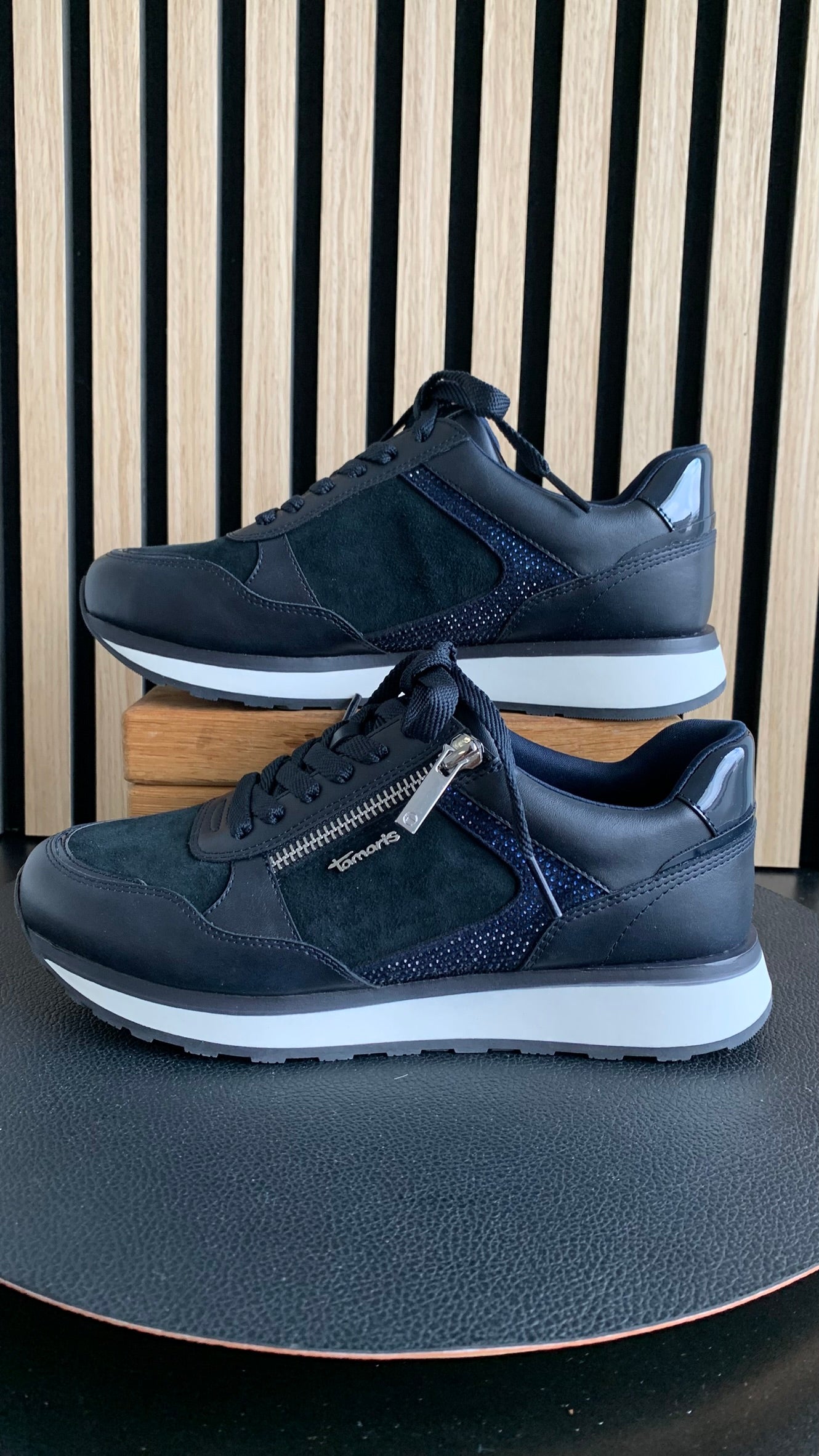 Sneaker