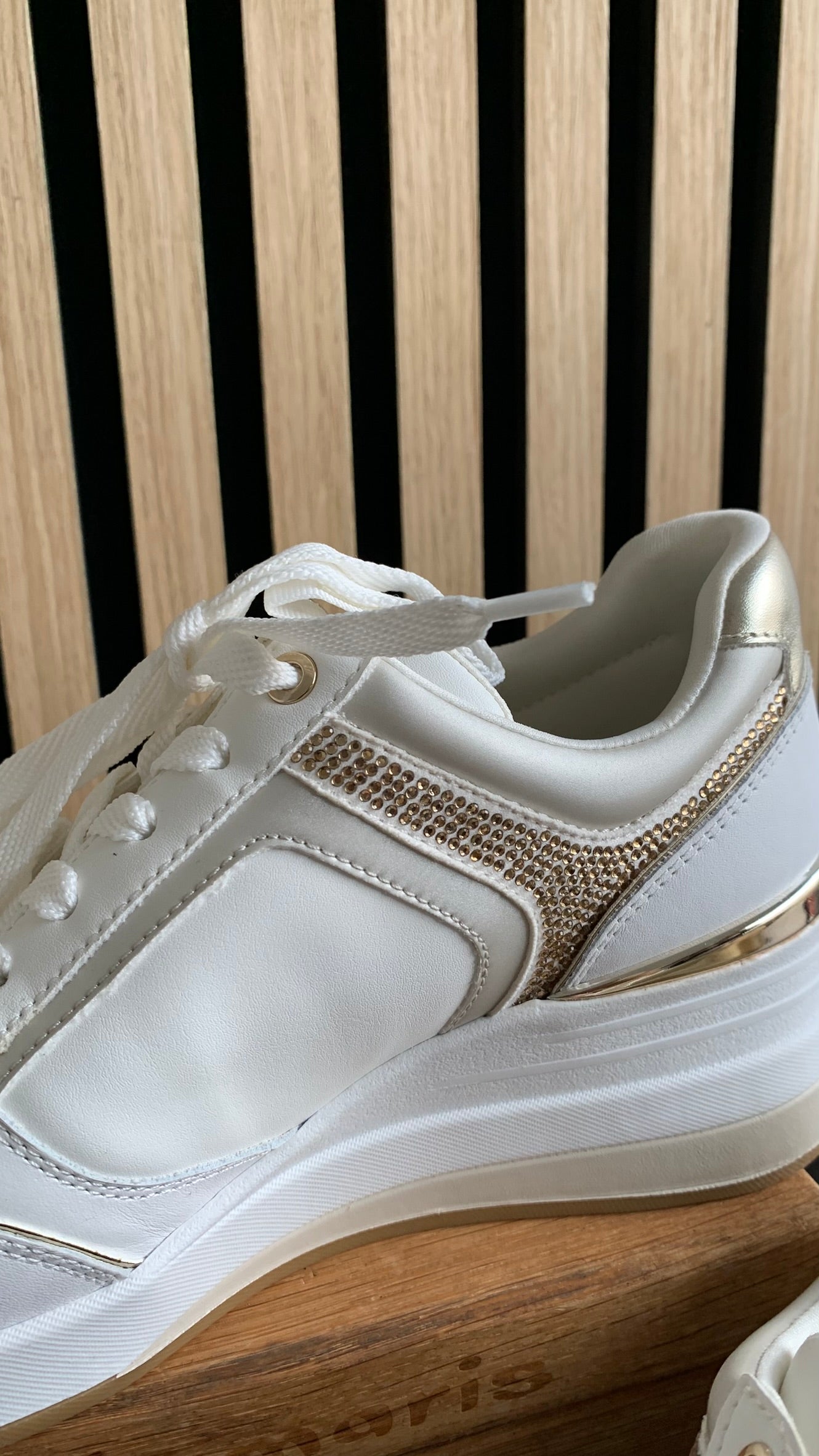 Sneaker