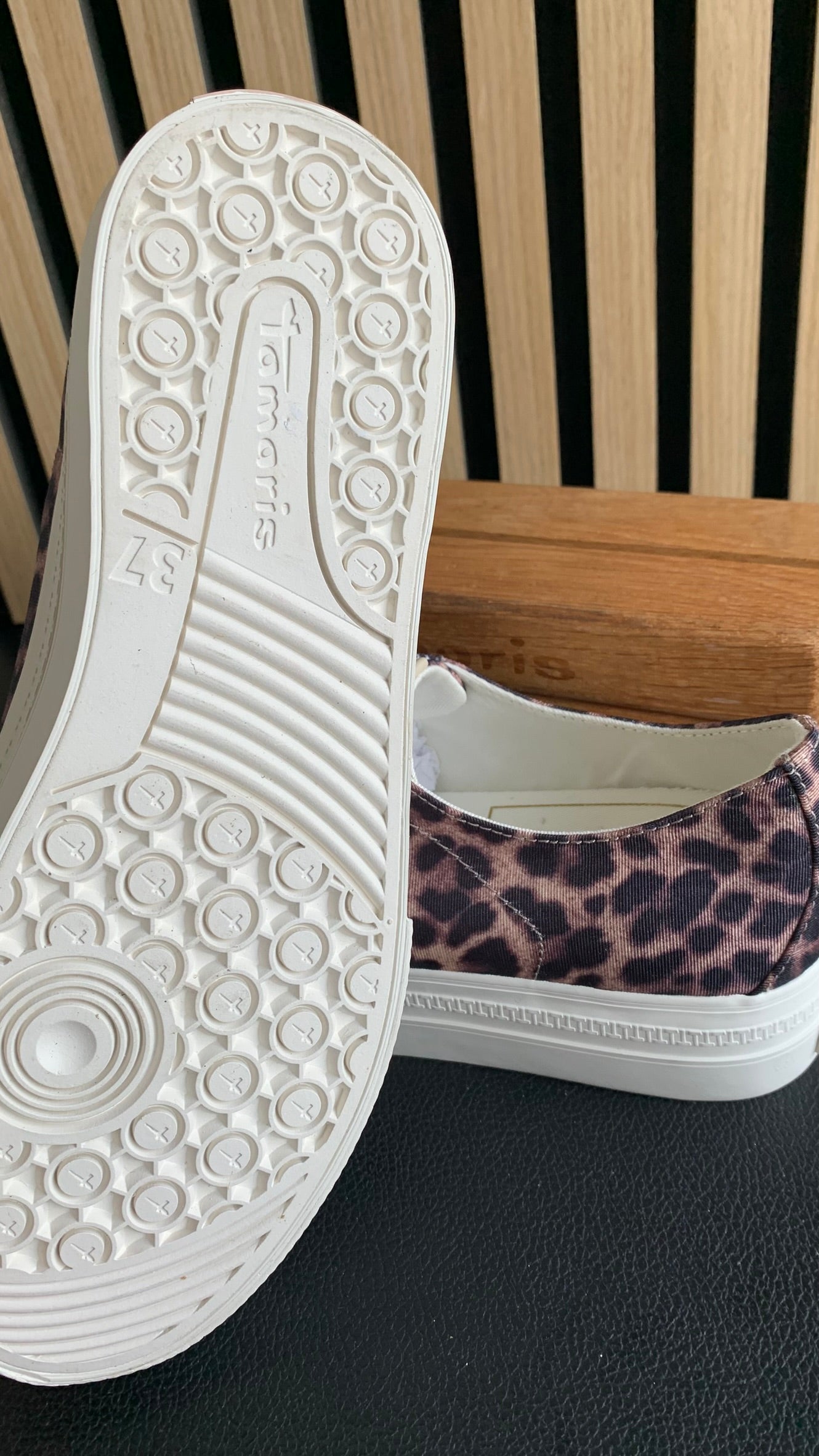 Sneaker