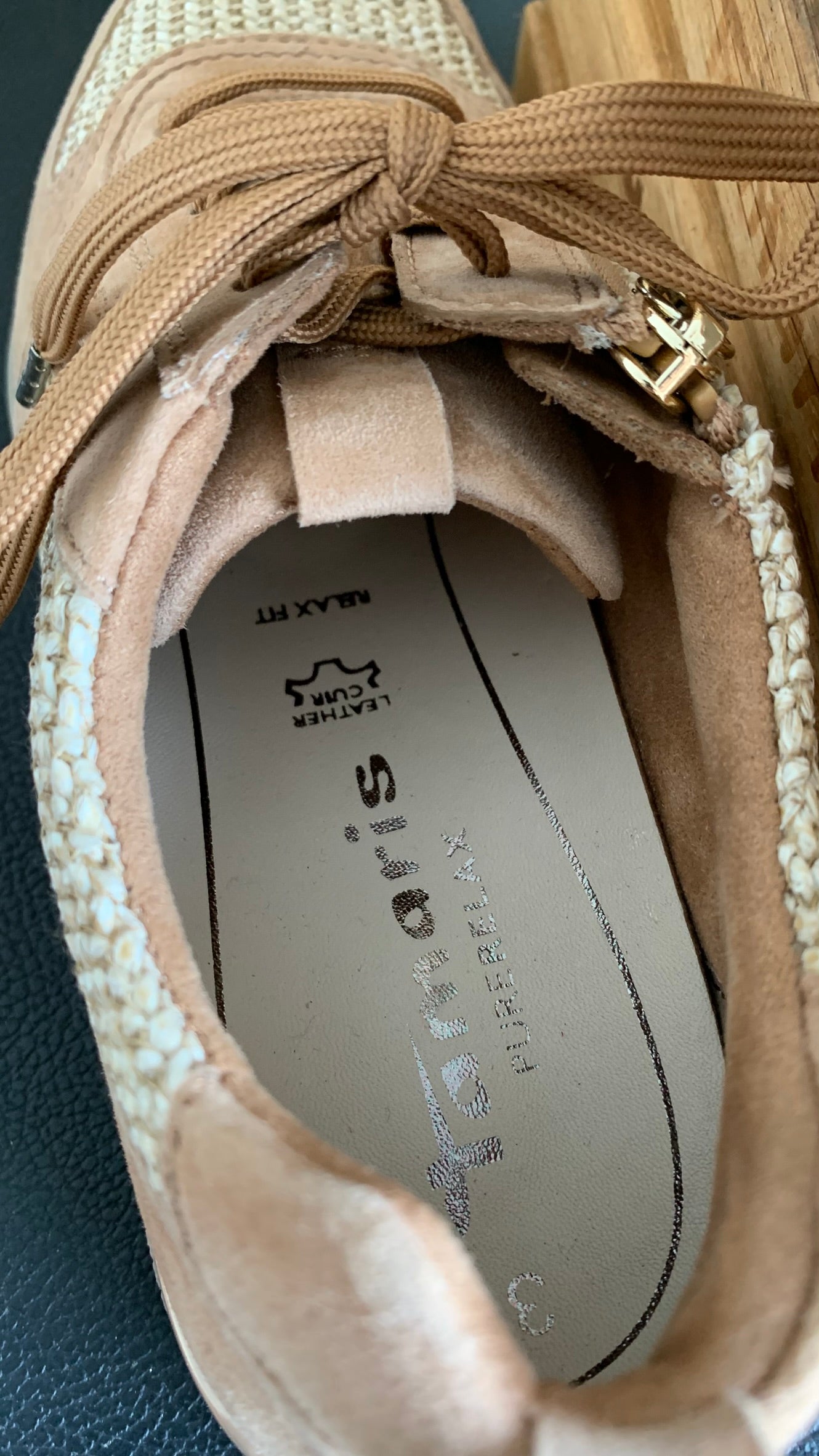 Sneaker