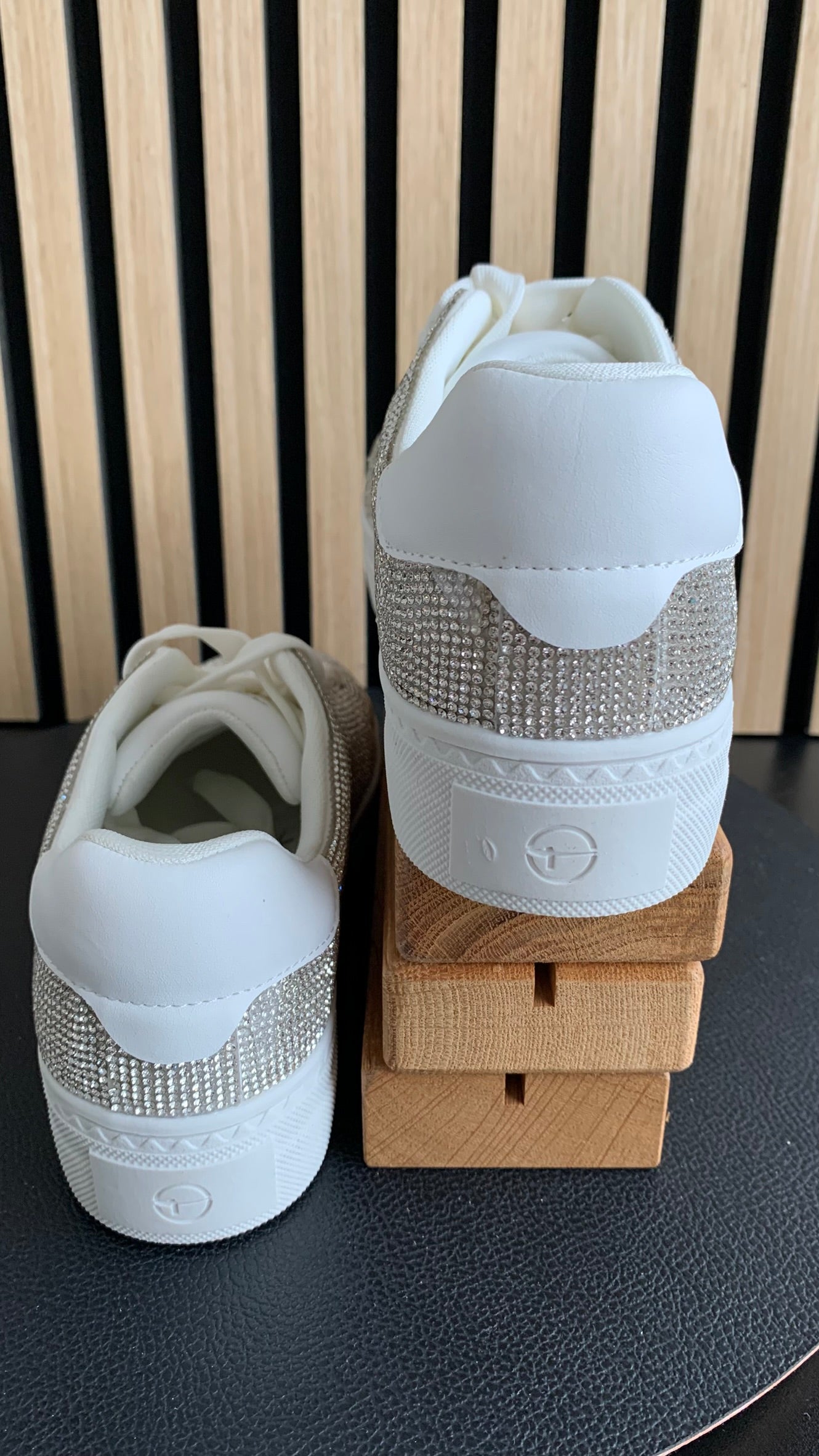 Sneaker