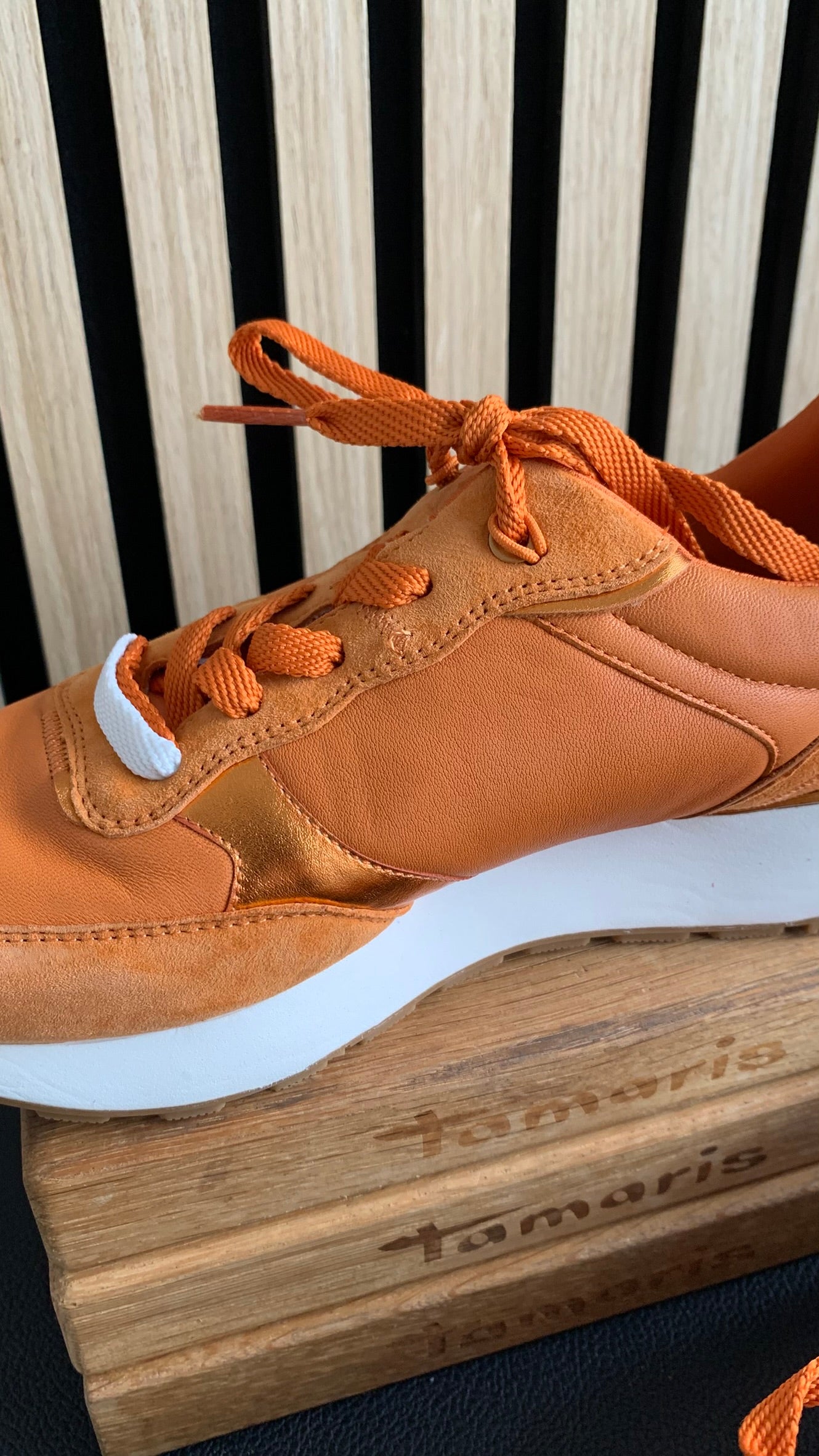 Sneaker