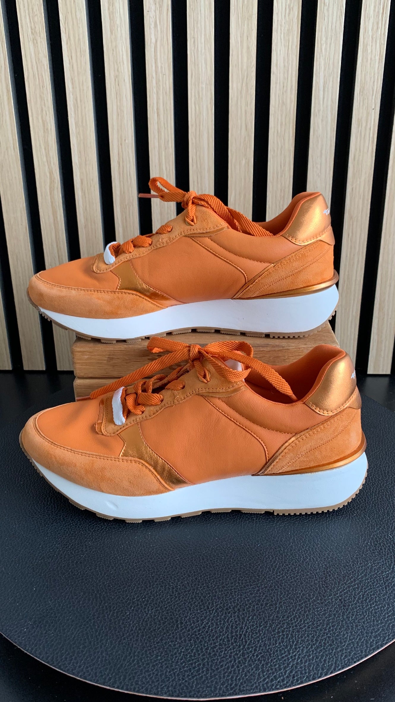 Sneaker