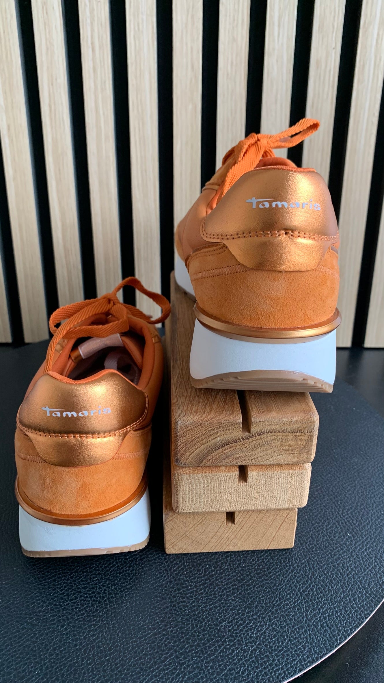 Sneaker