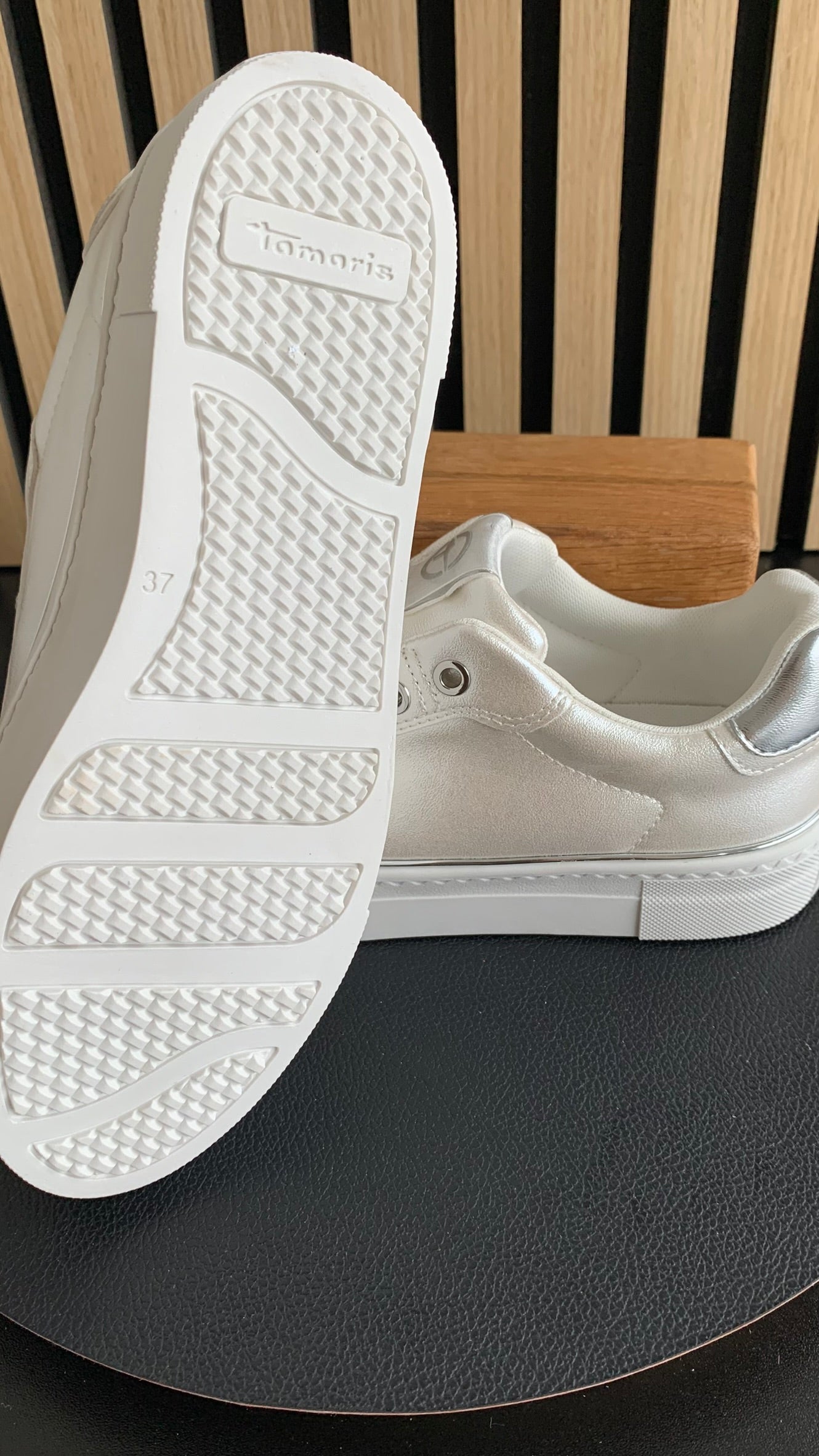 Sneaker