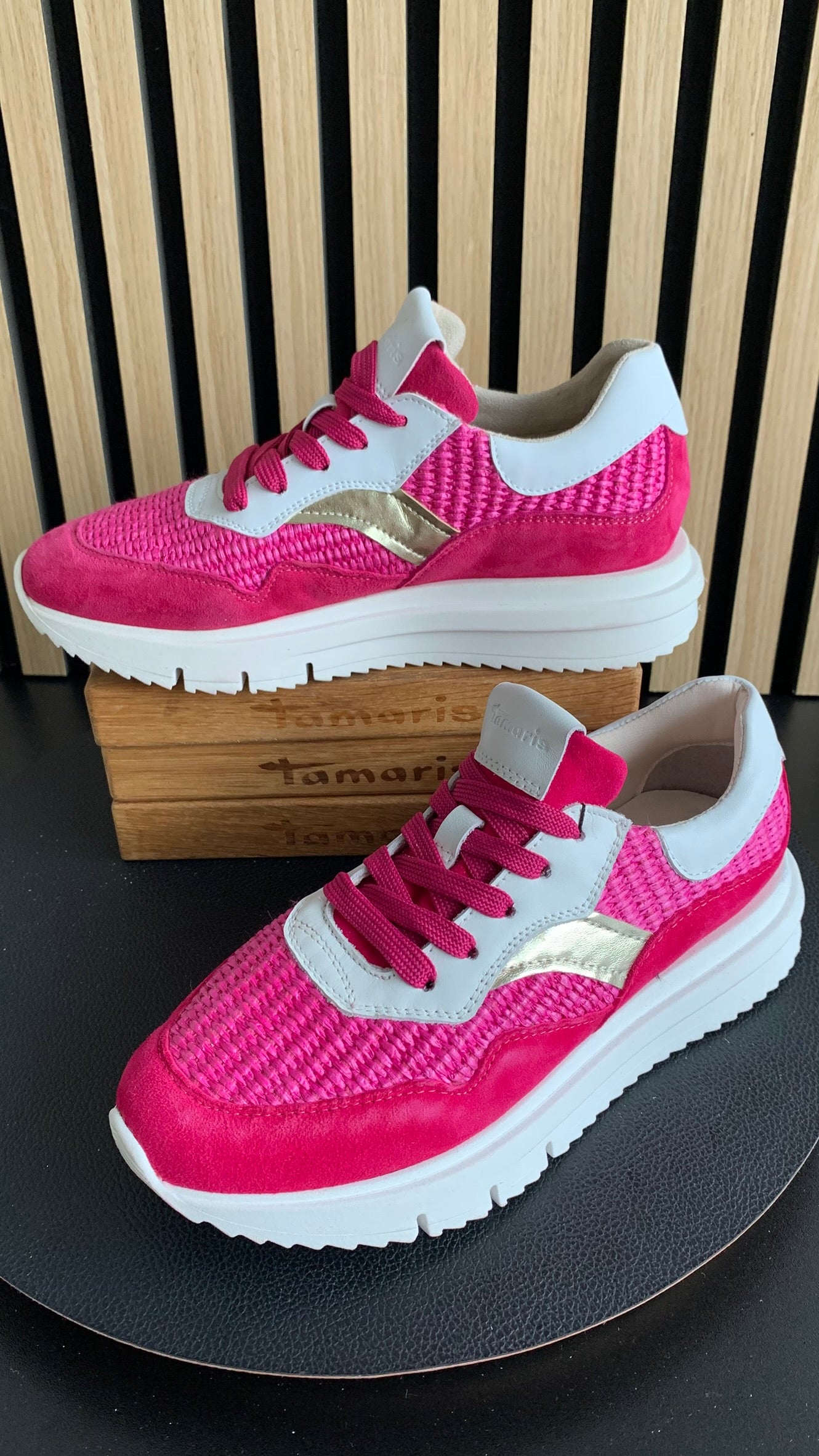 Sneaker