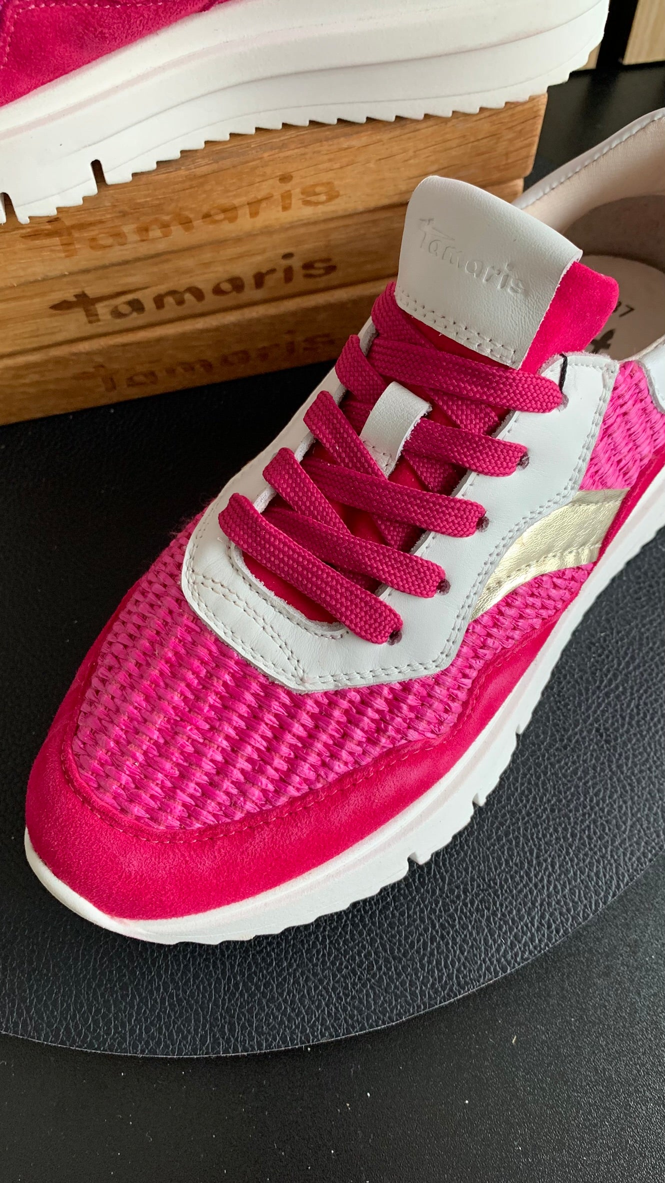 Sneaker