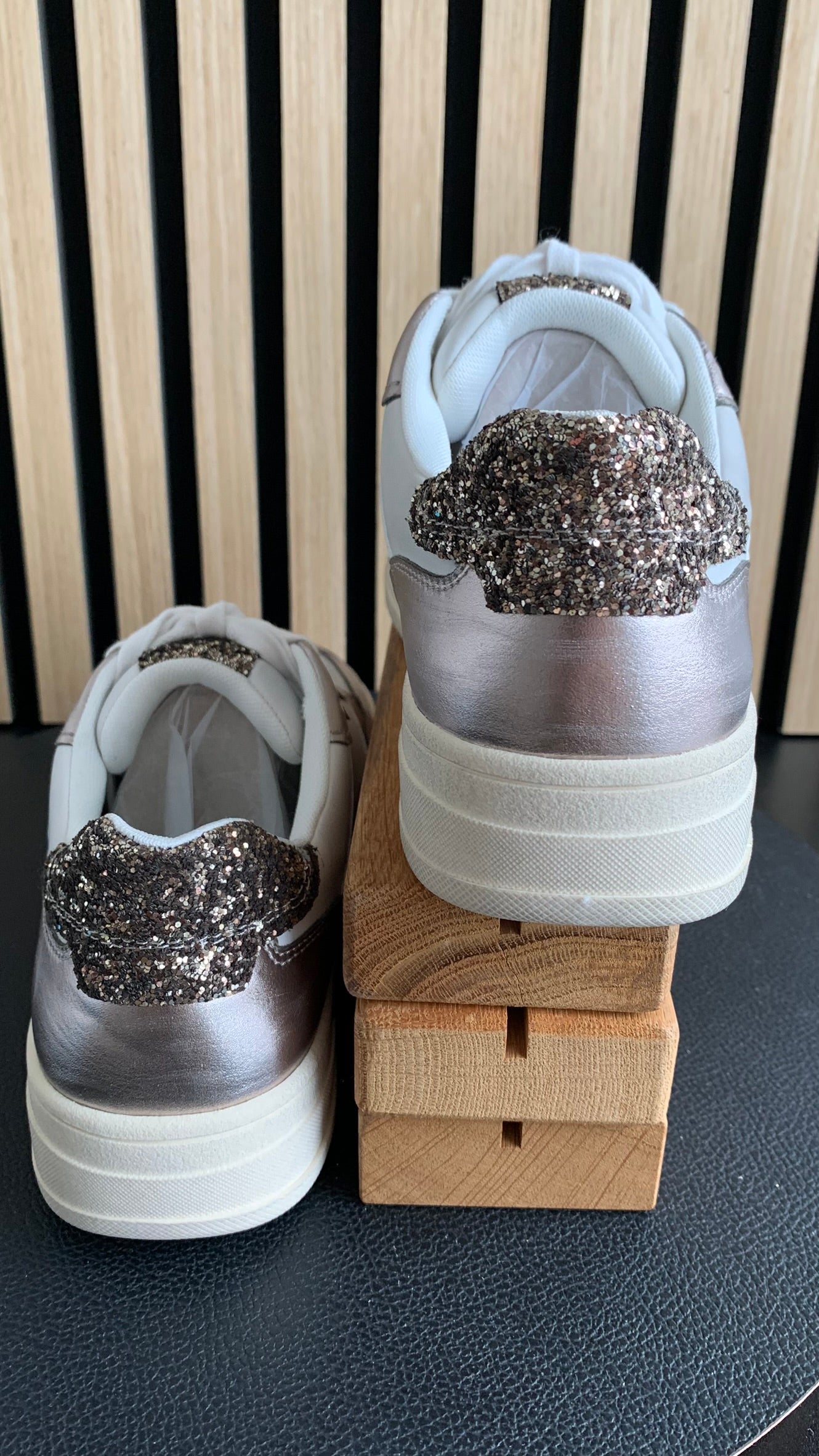 Sneaker