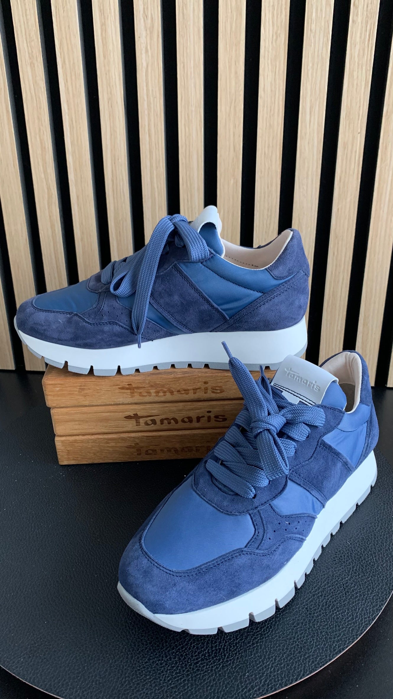 Sneaker