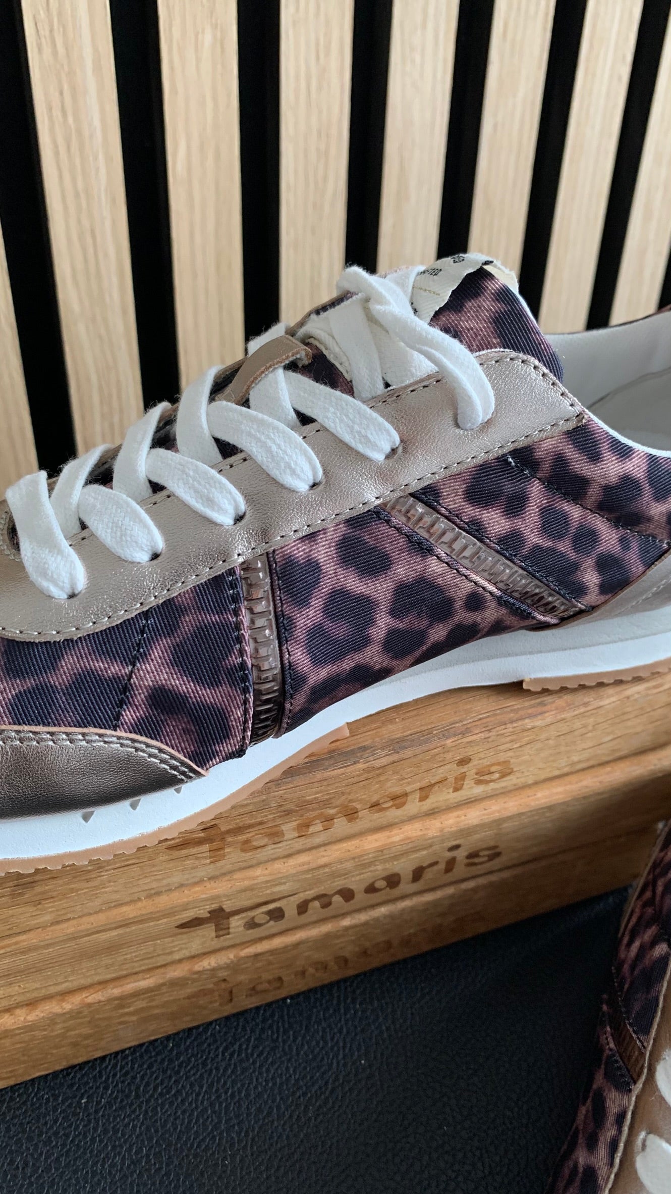 Sneaker
