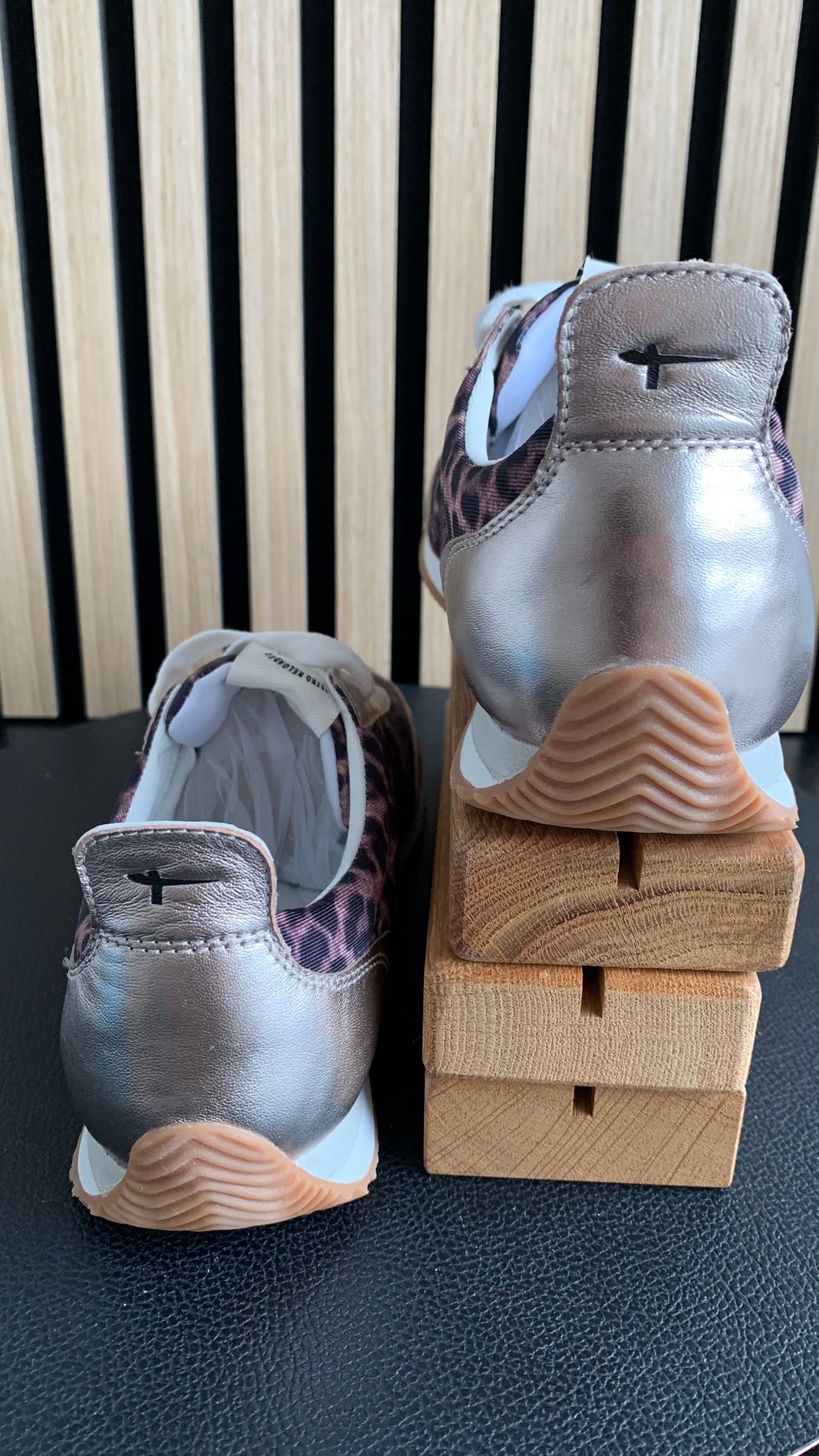 Sneaker