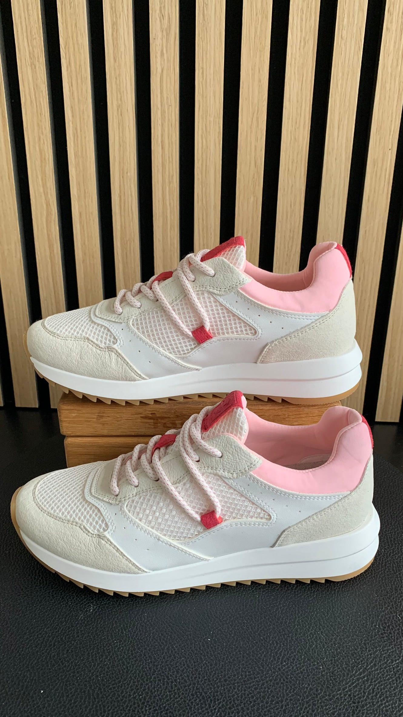 Sneaker