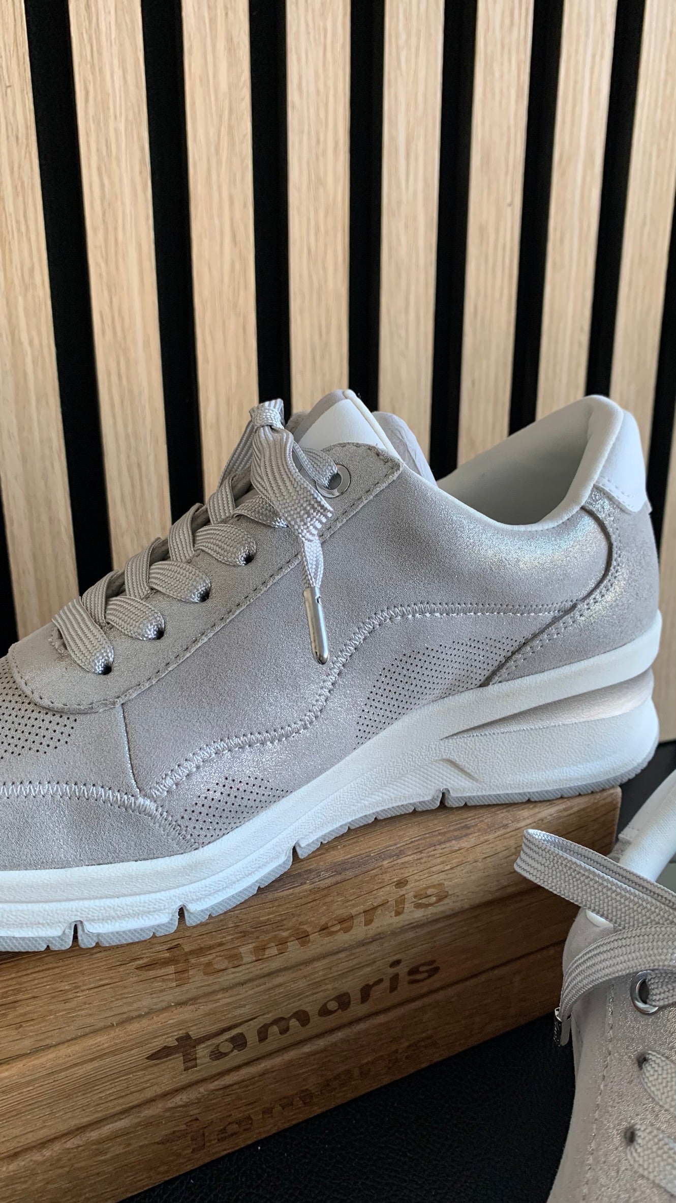 Sneaker