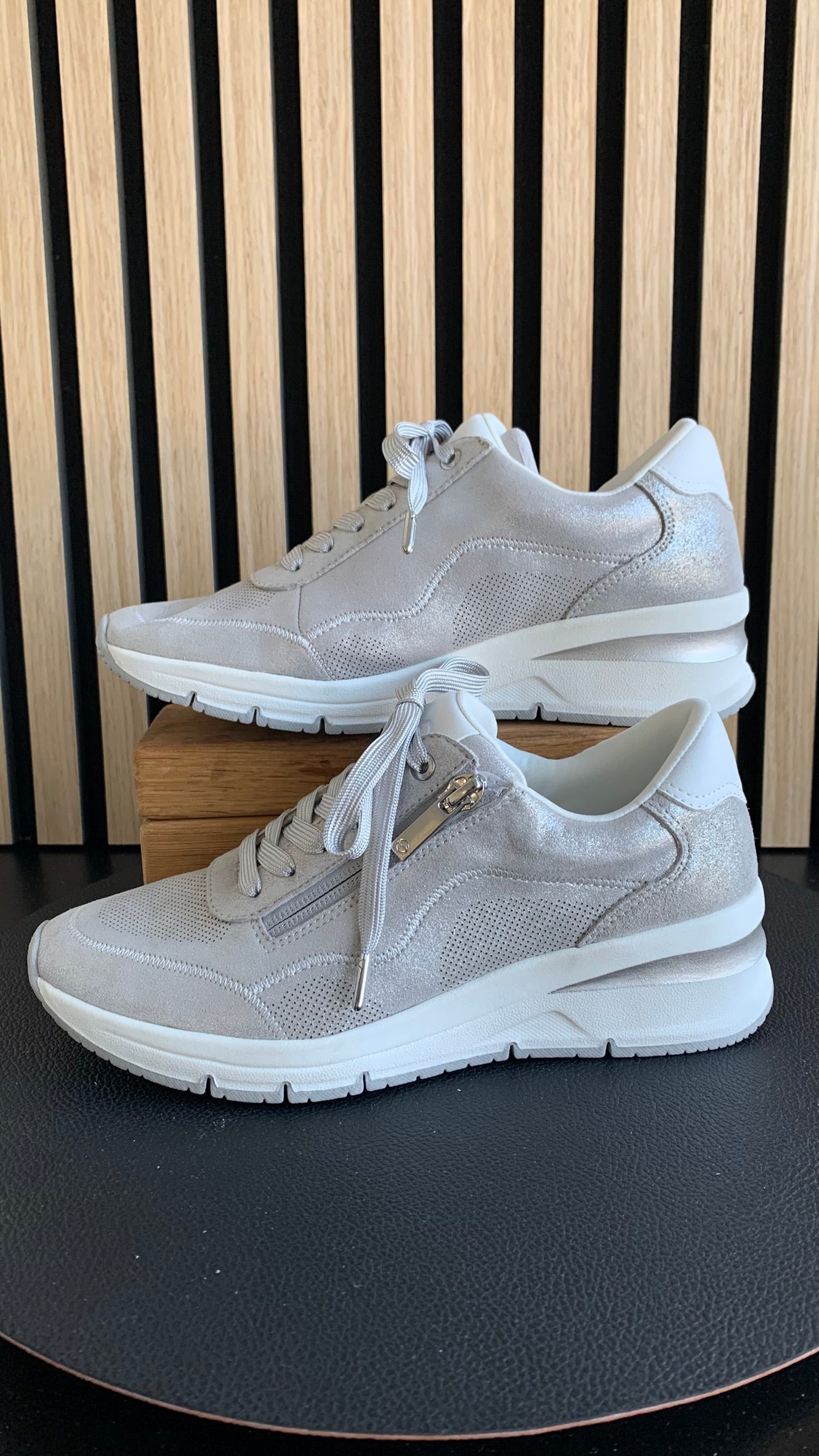 Sneaker