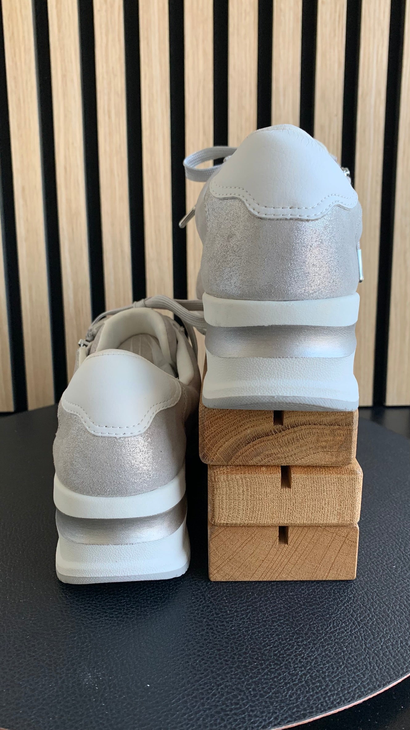 Sneaker