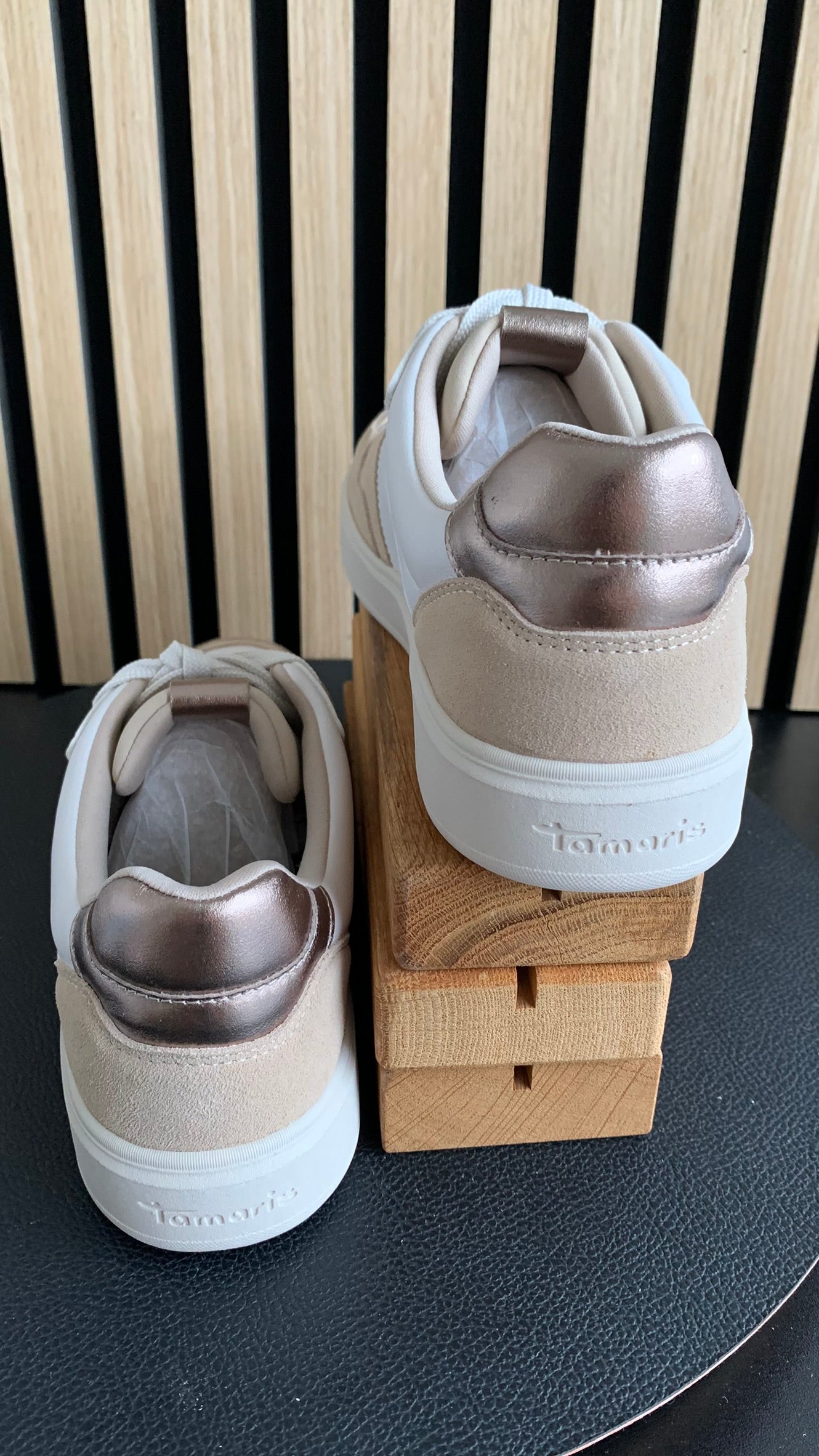 Sneaker