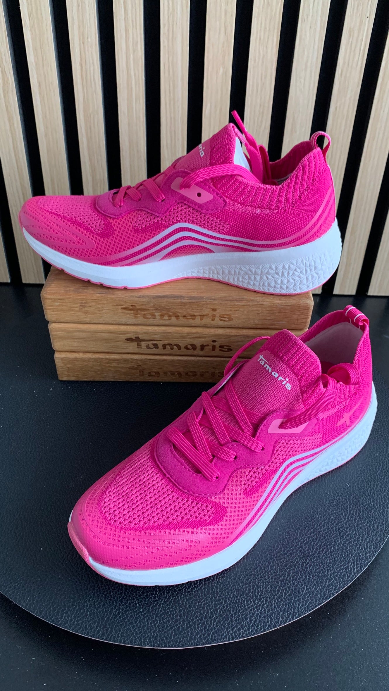 Sneaker
