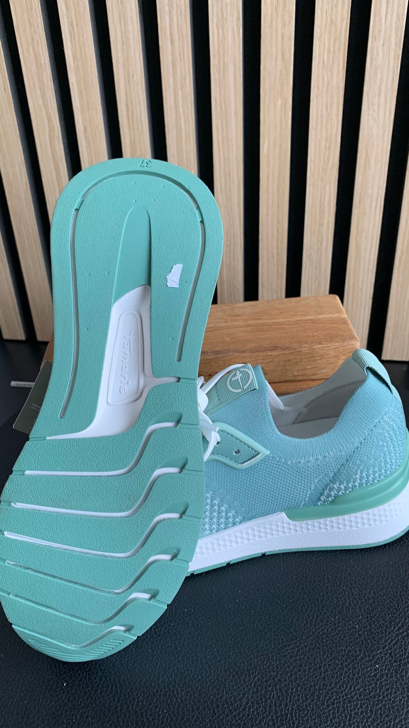 Sneaker