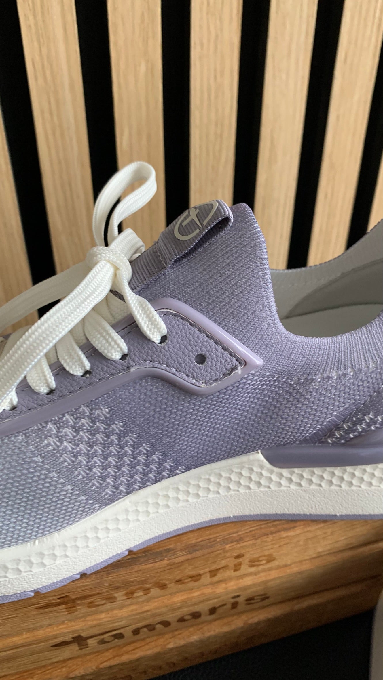 Sneaker