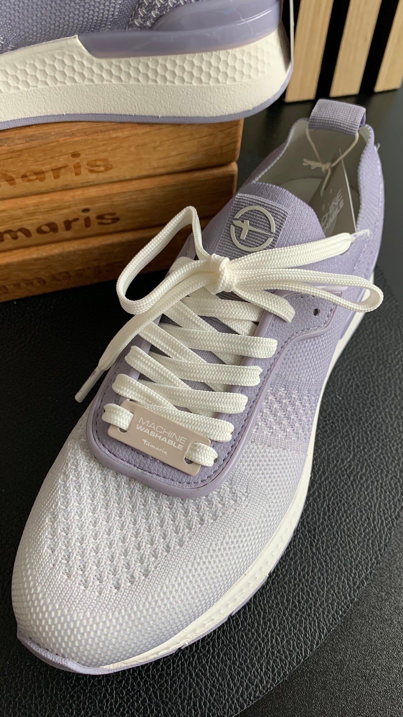 Sneaker