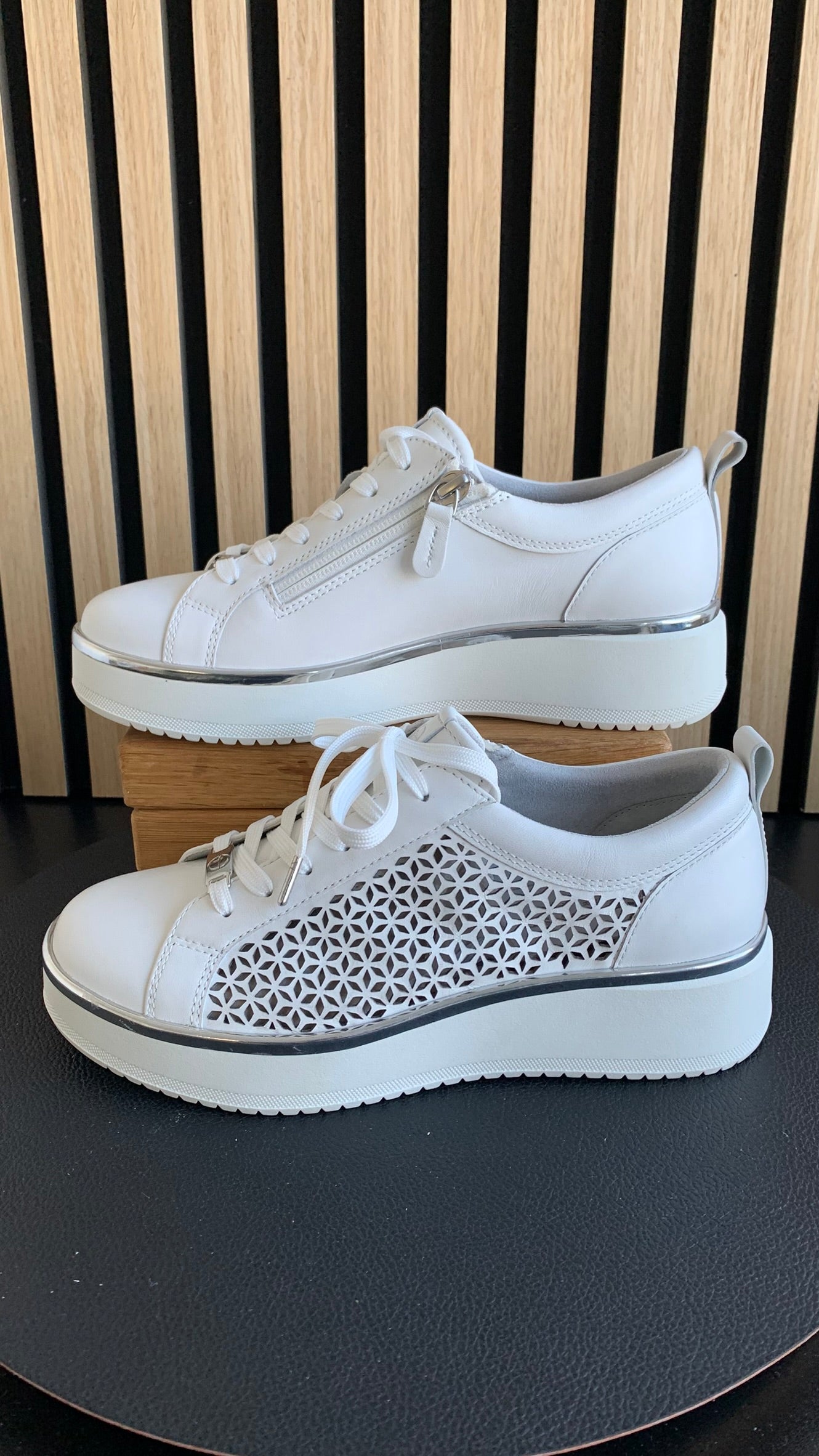 Sneaker