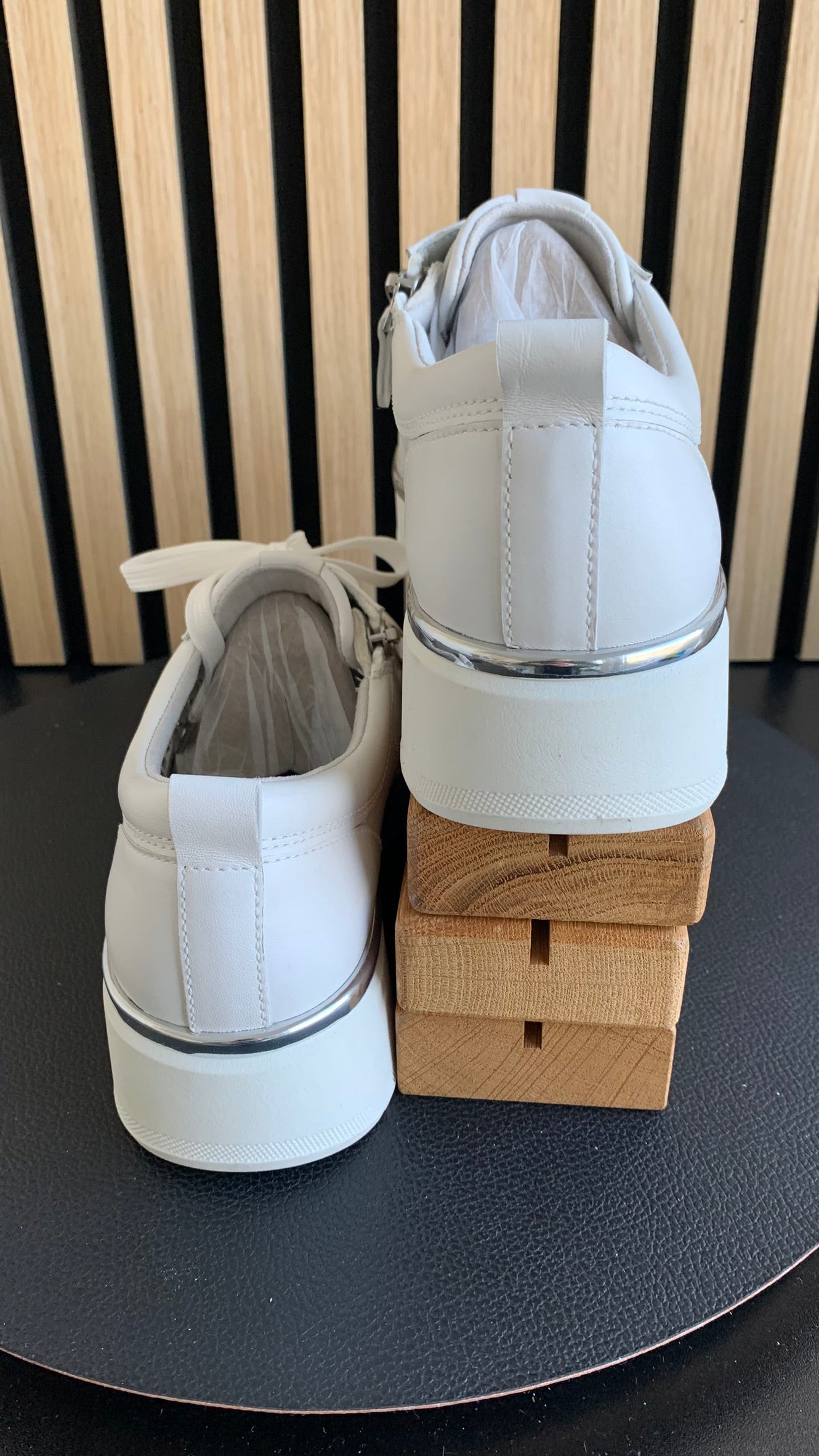 Sneaker