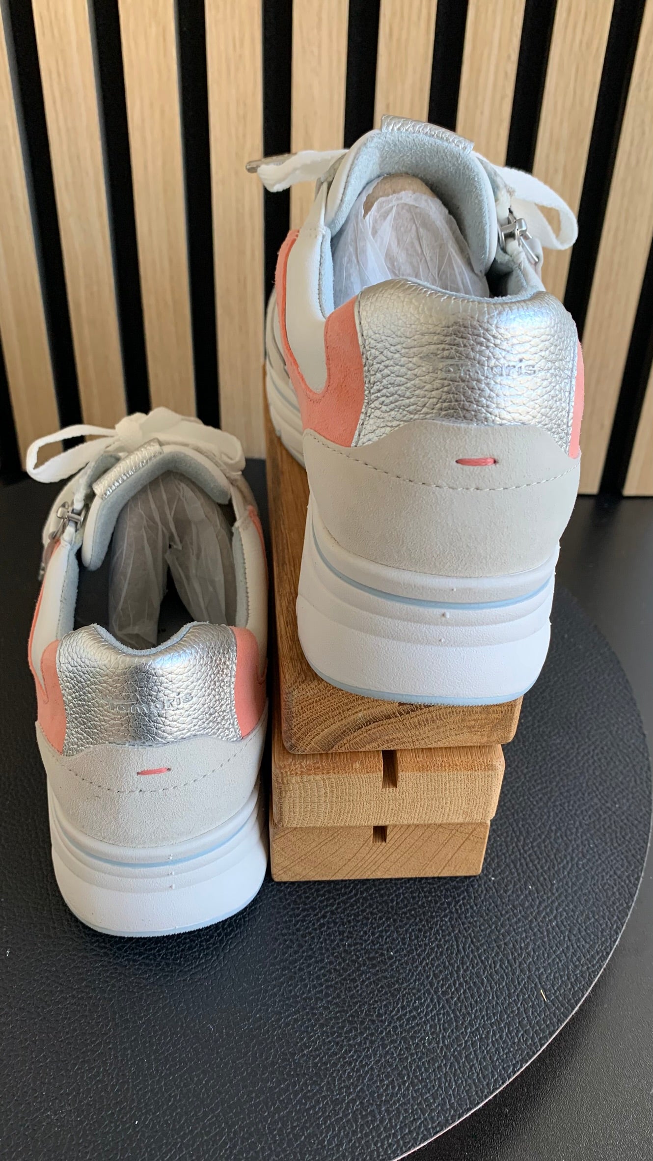 Sneaker