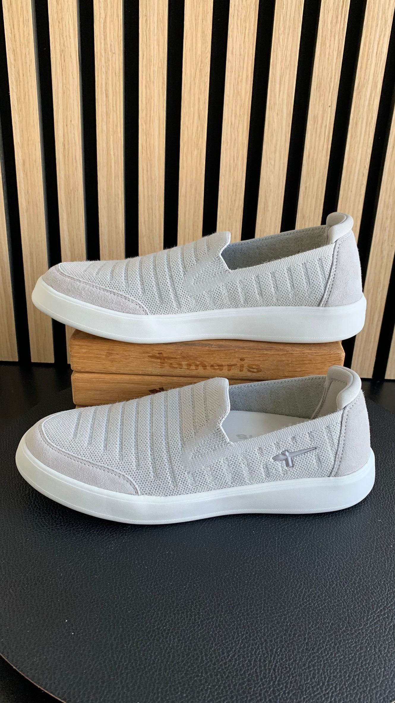 Sneaker