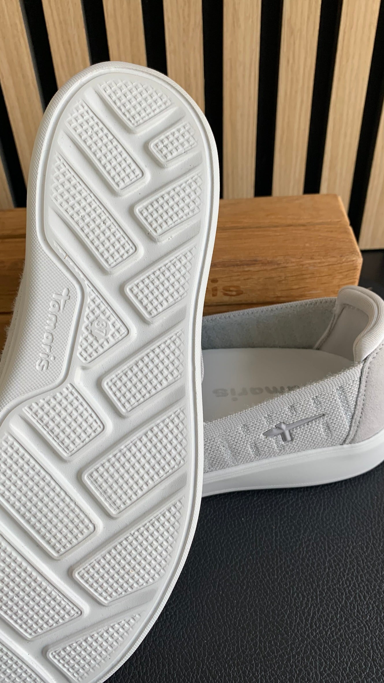 Sneaker