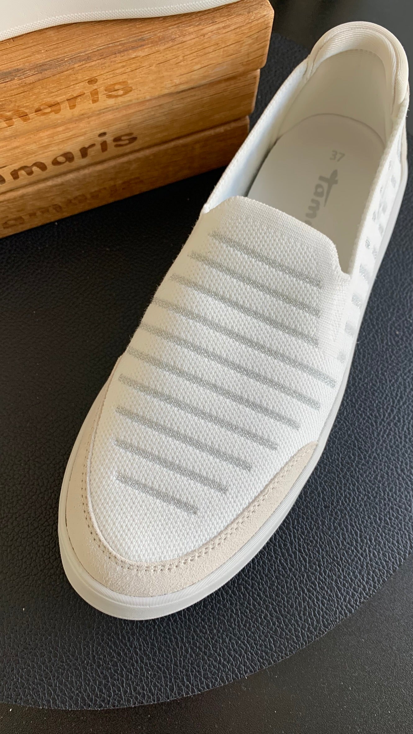 Sneaker