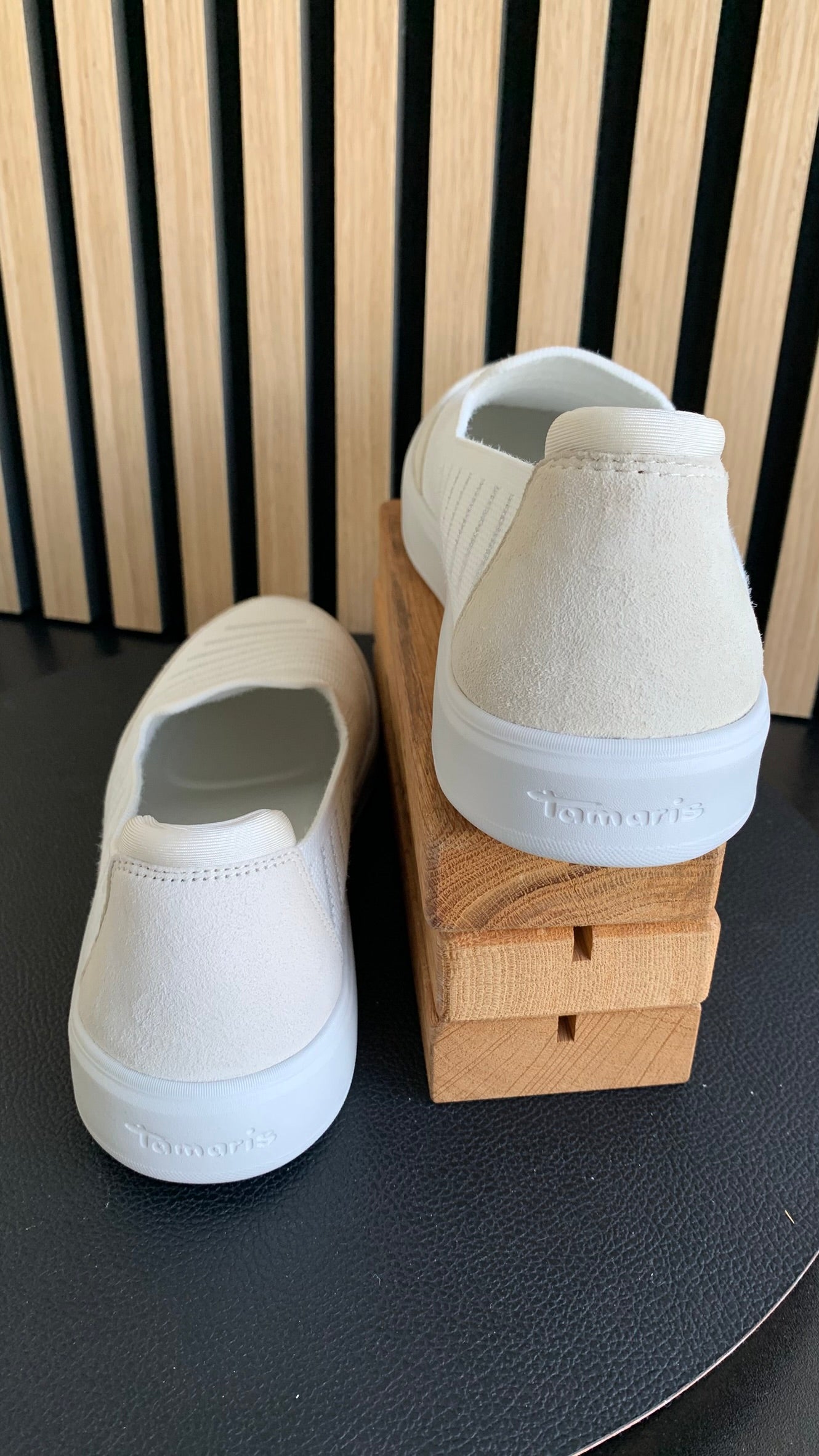 Sneaker