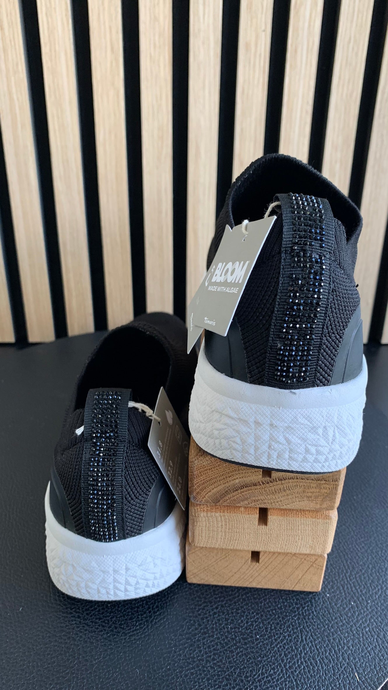 Sneaker