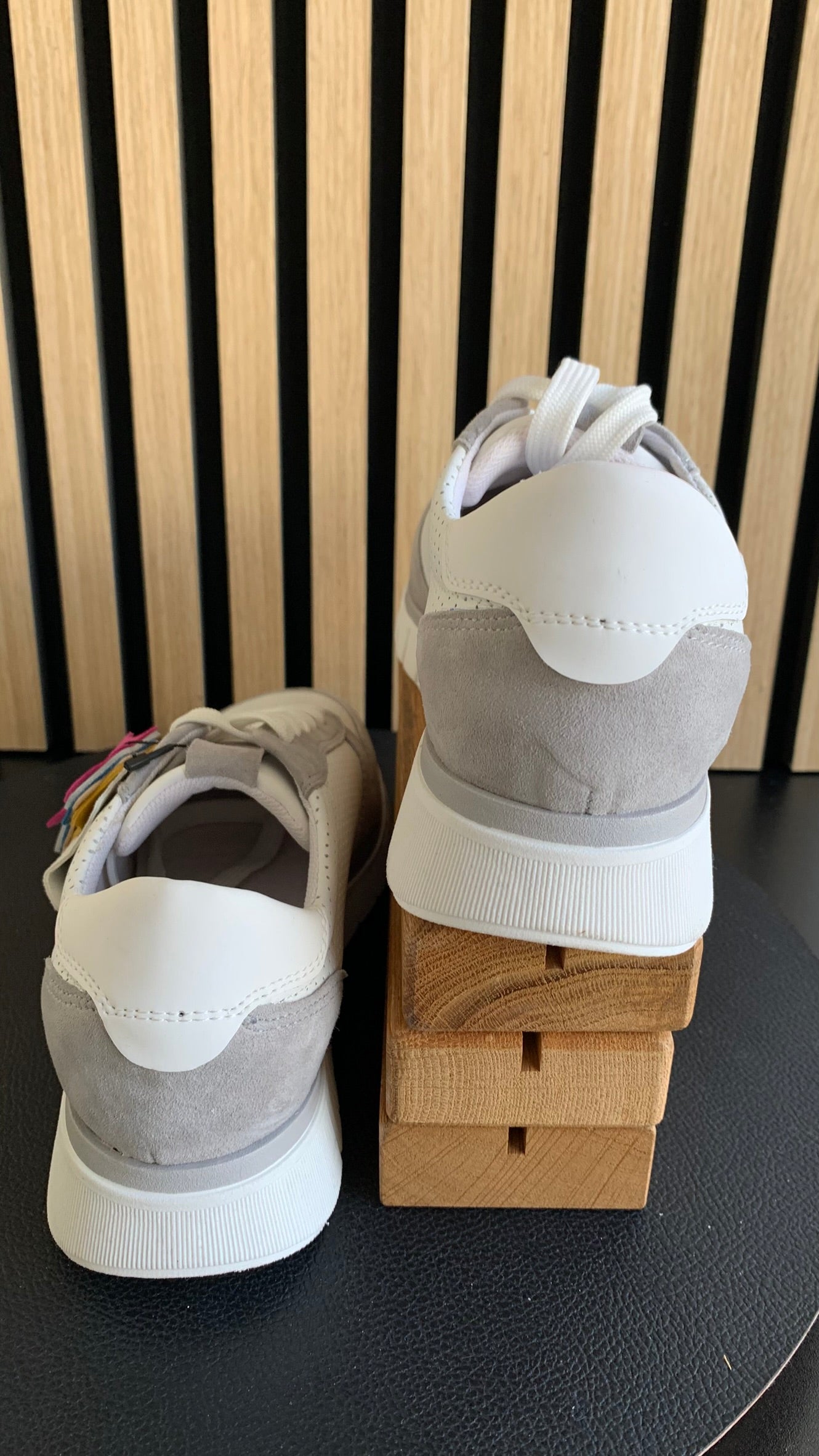 Sneaker