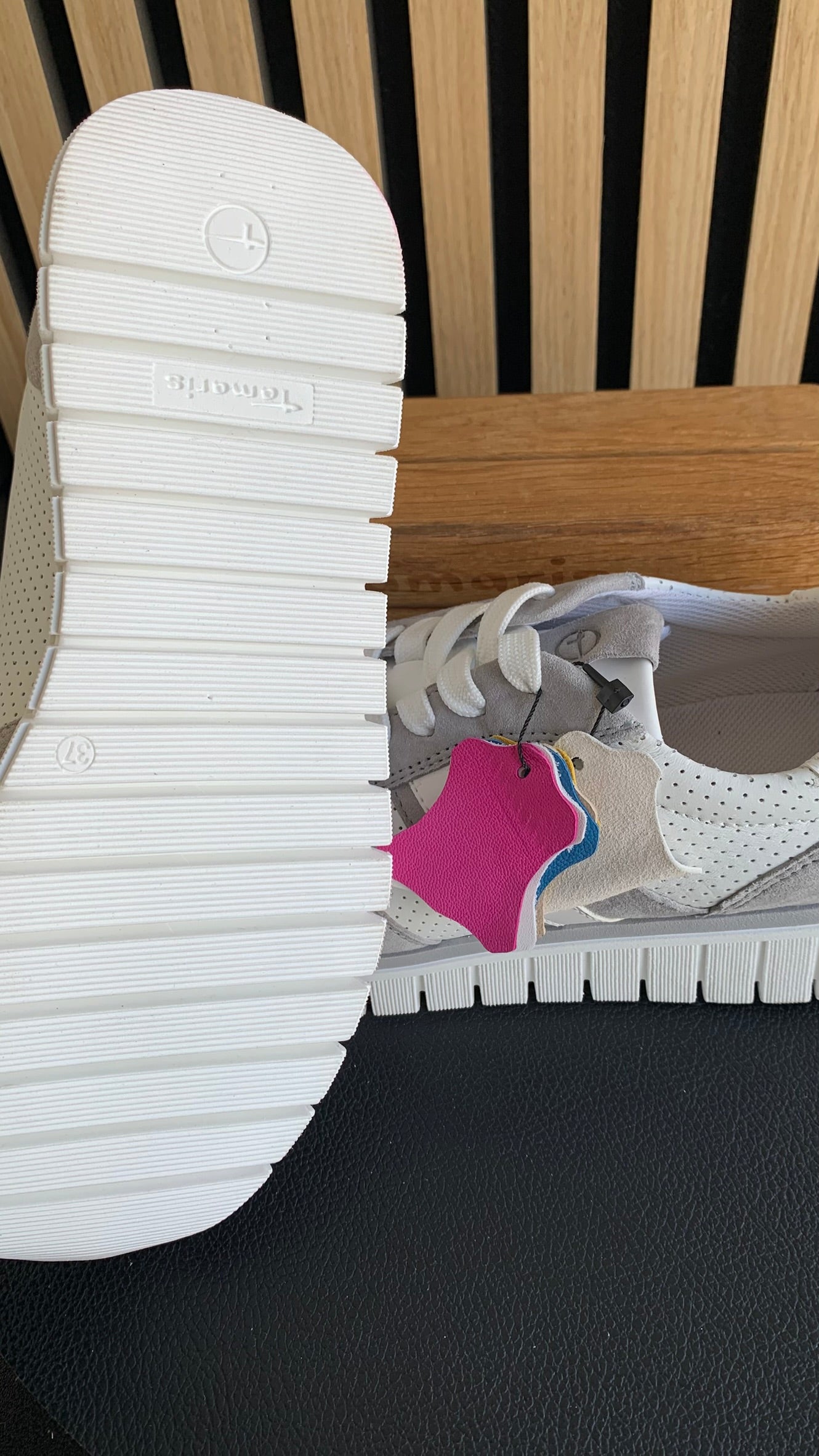 Sneaker