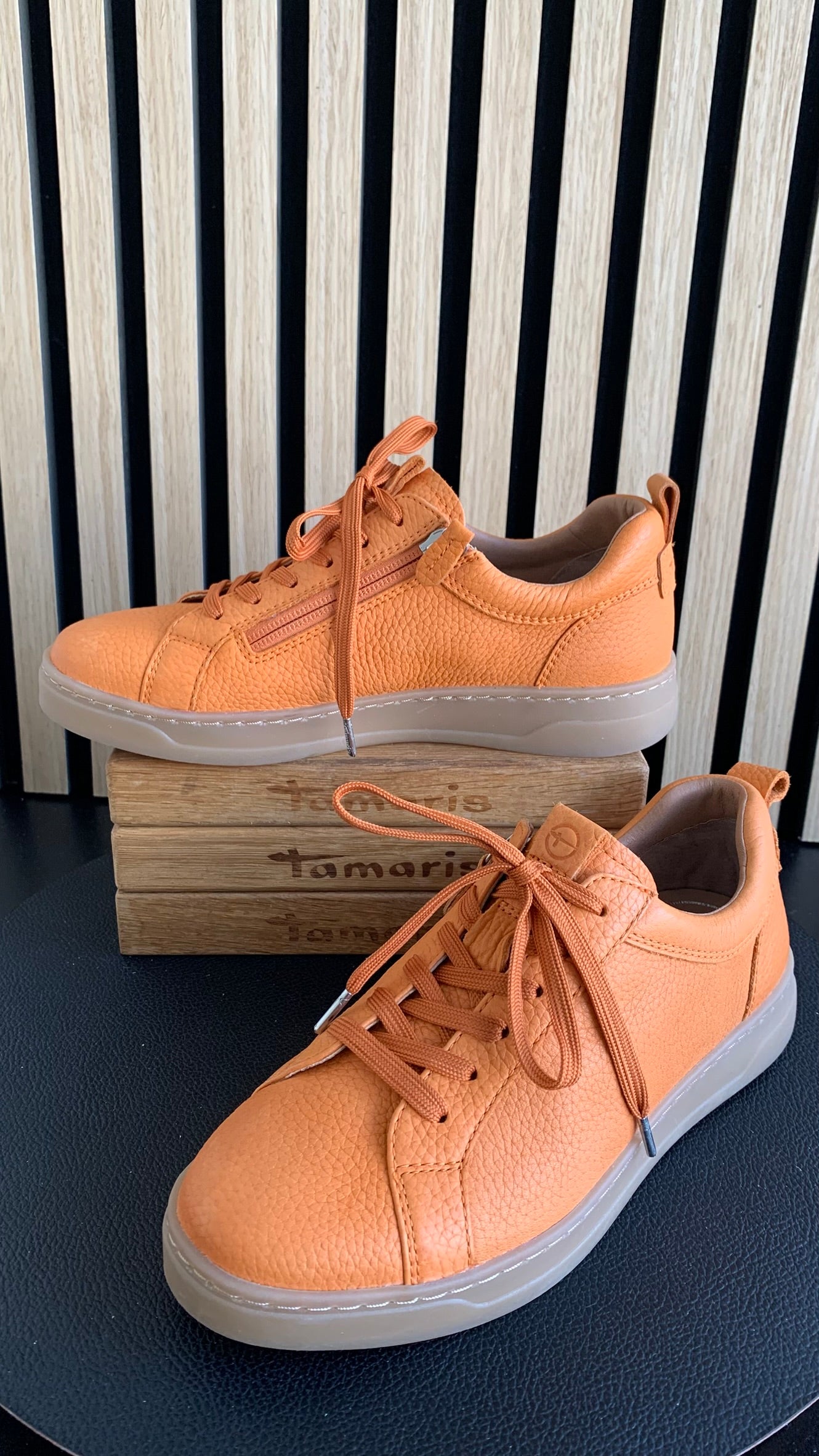 Sneaker
