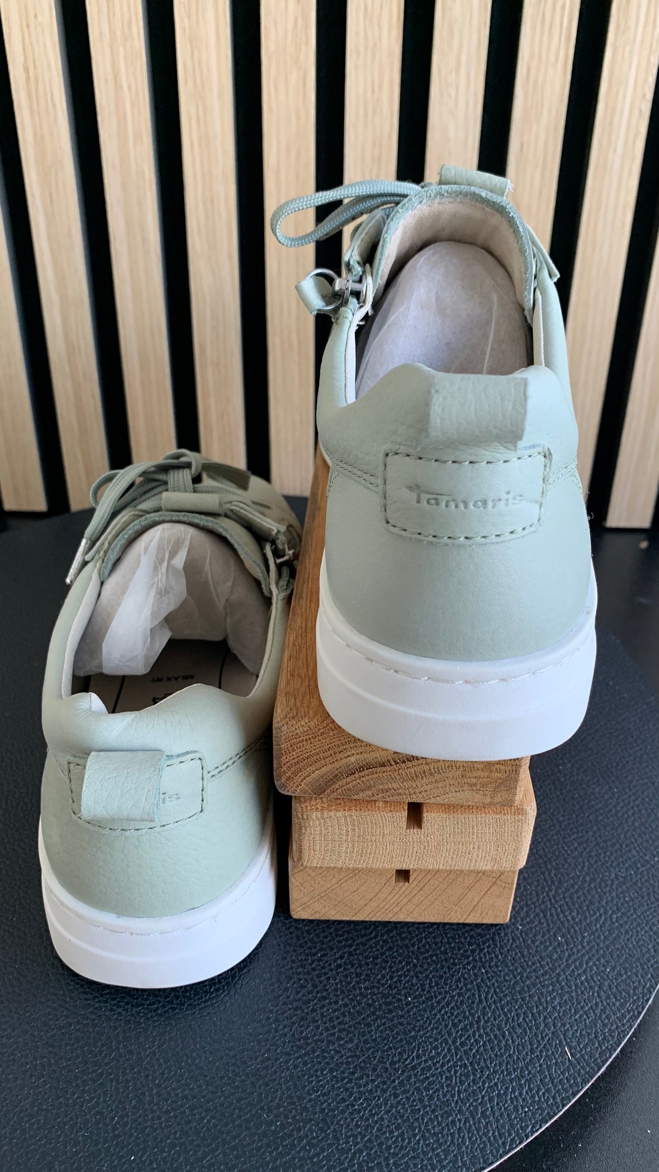 Sneaker