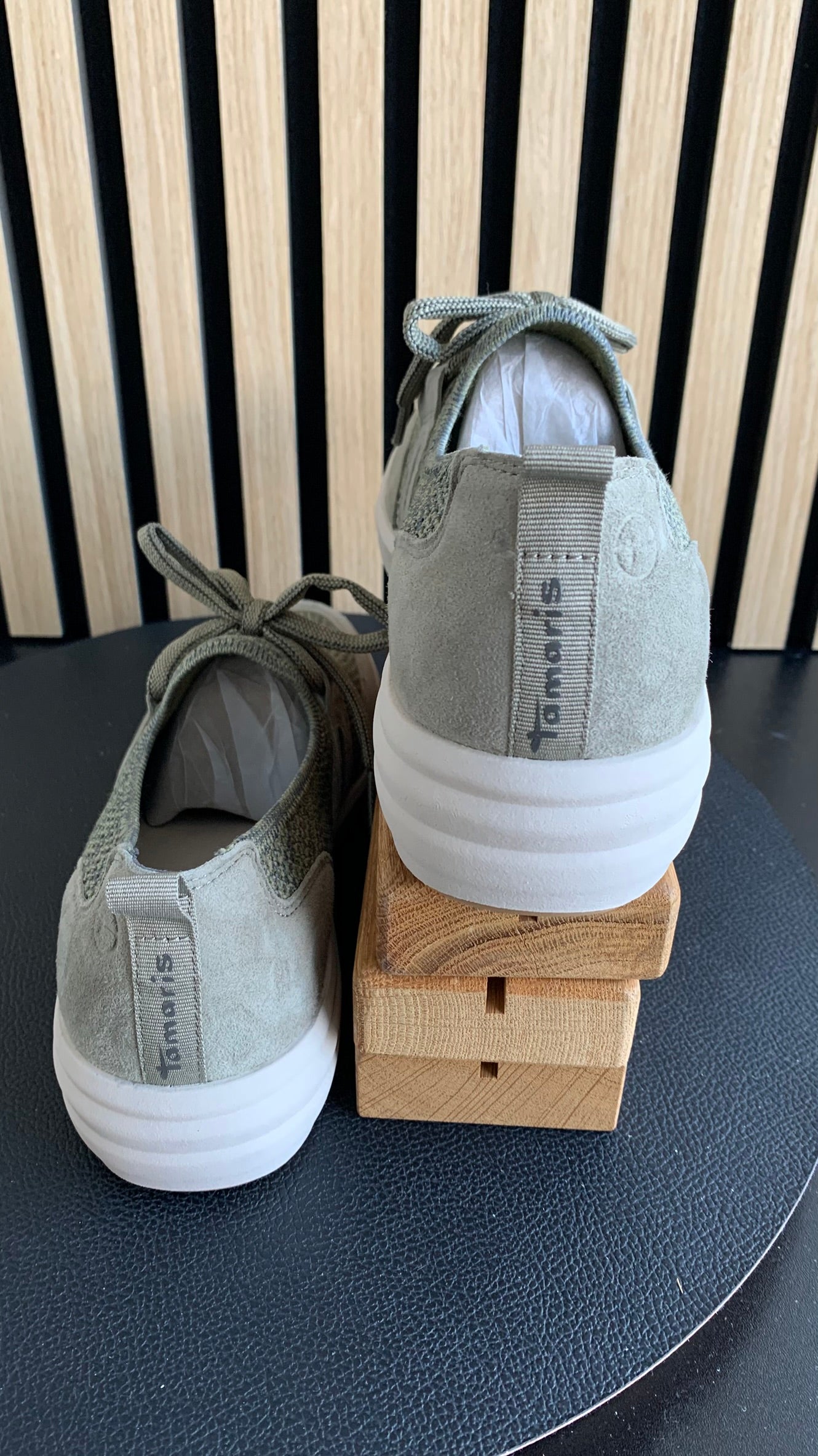 Sneaker