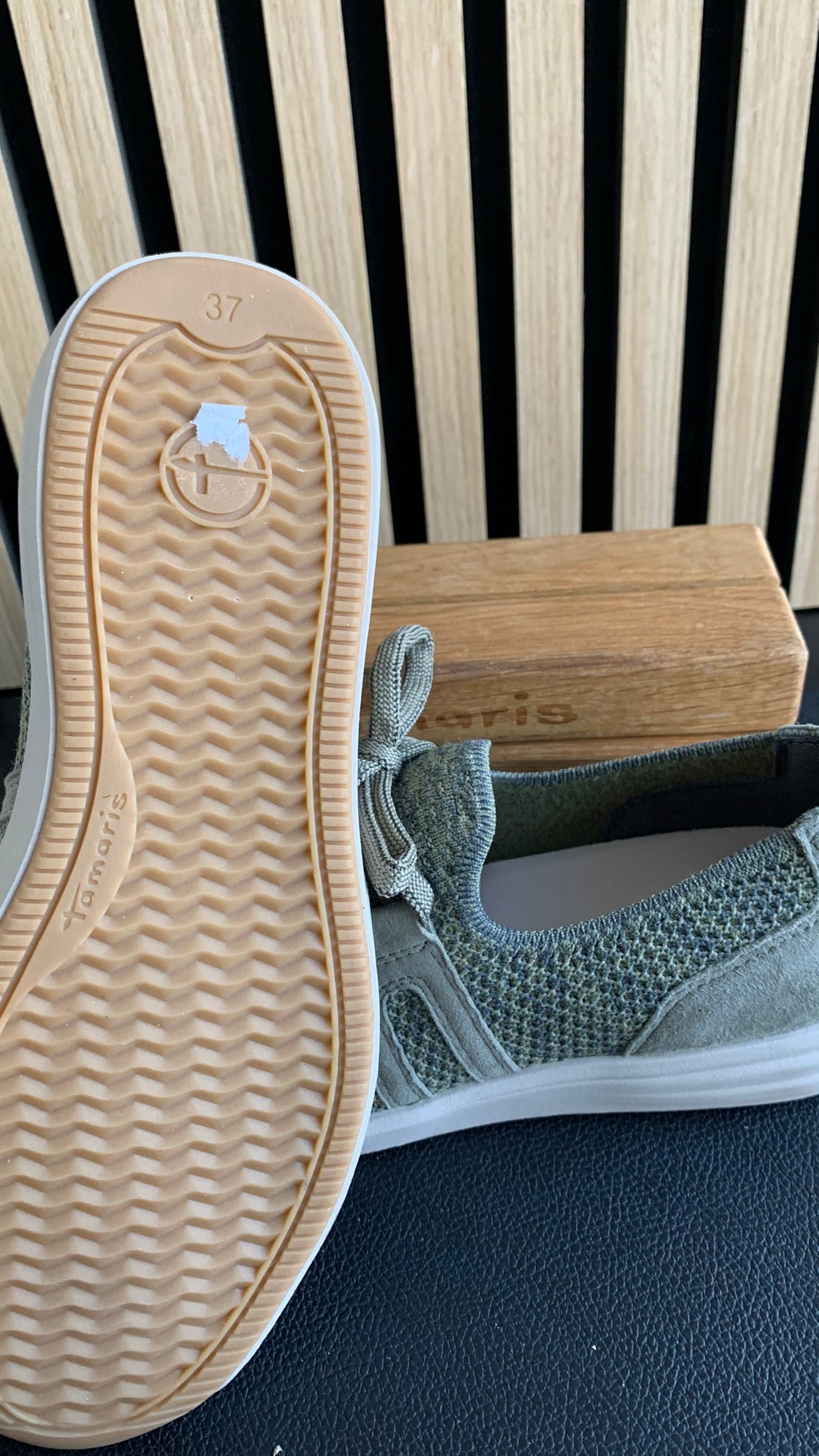 Sneaker