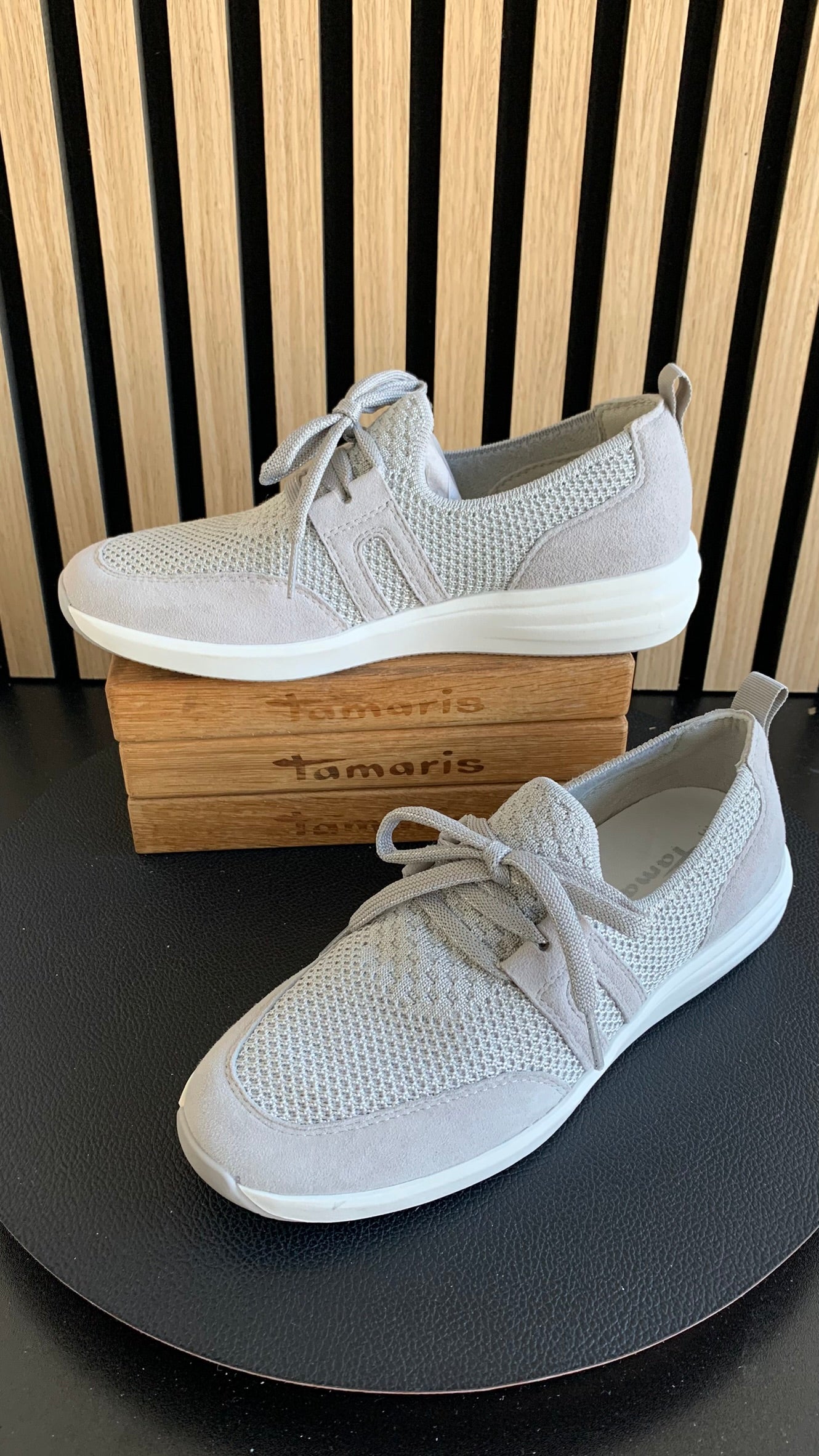 Sneaker