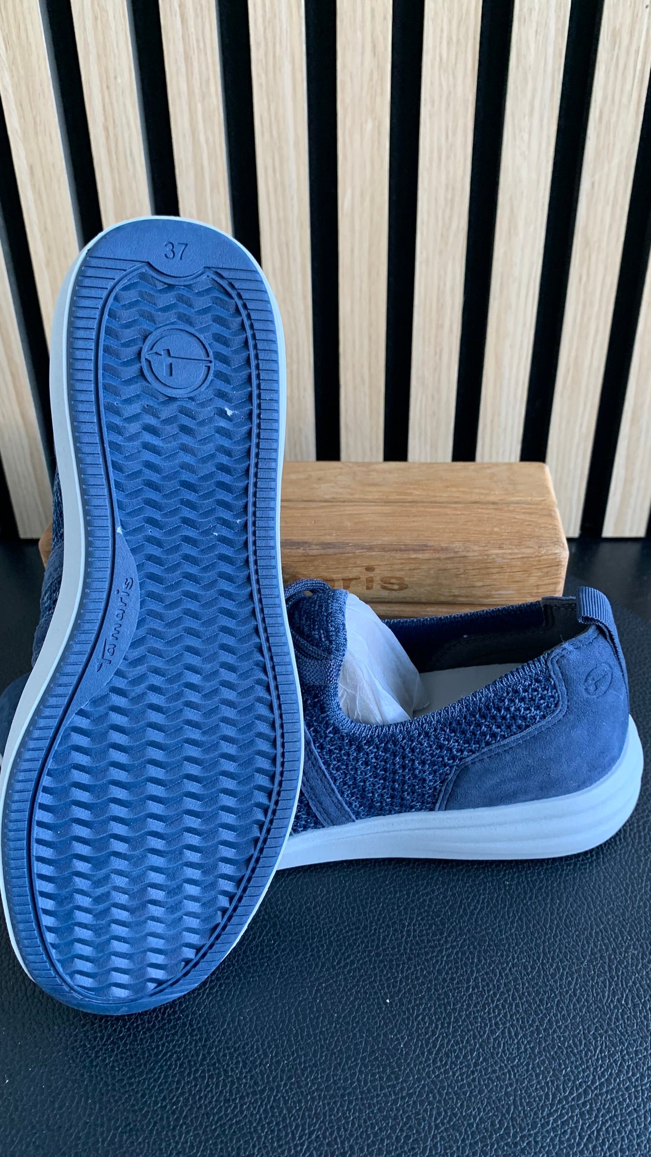 Sneaker
