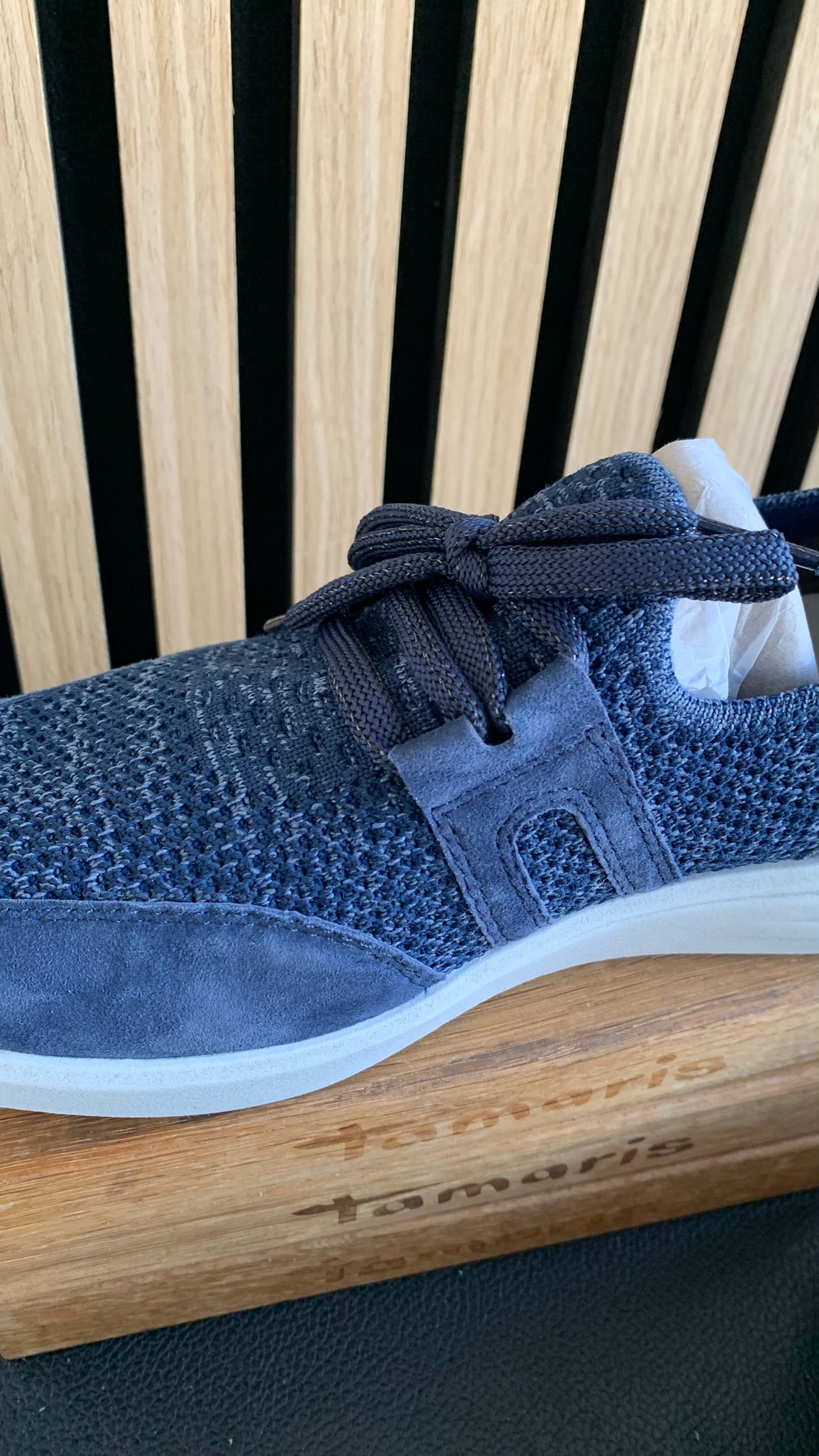 Sneaker