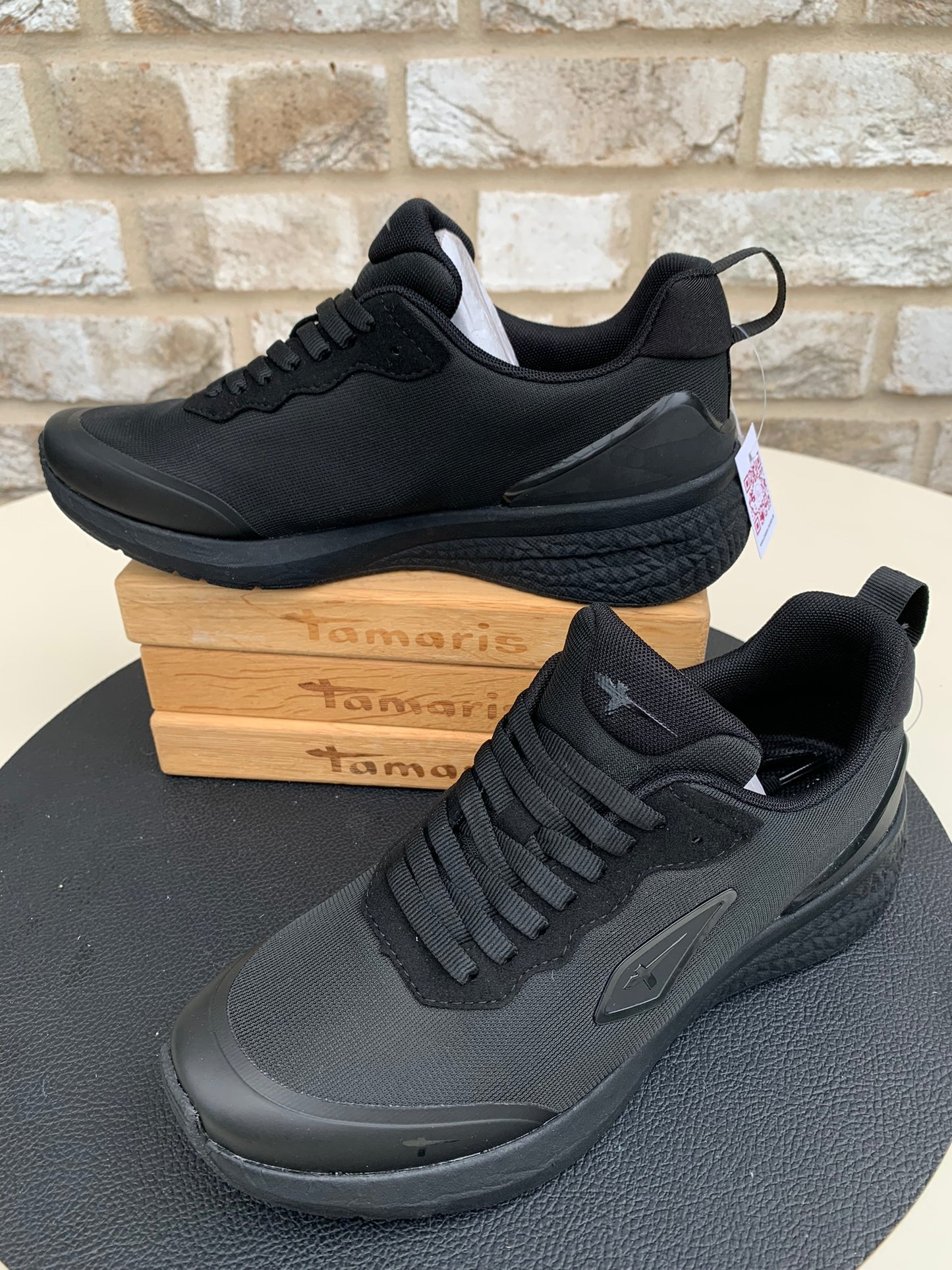 Sneaker