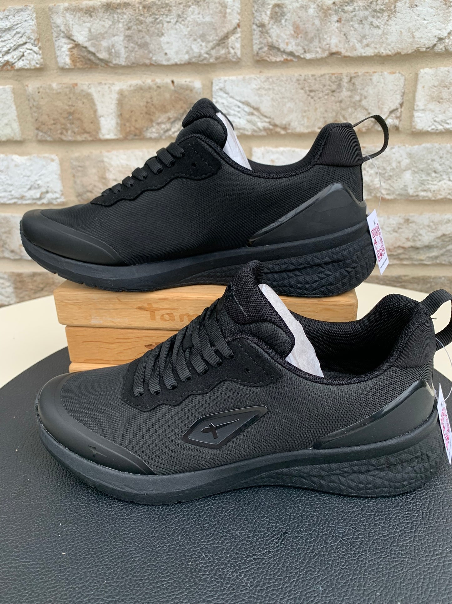 Sneaker