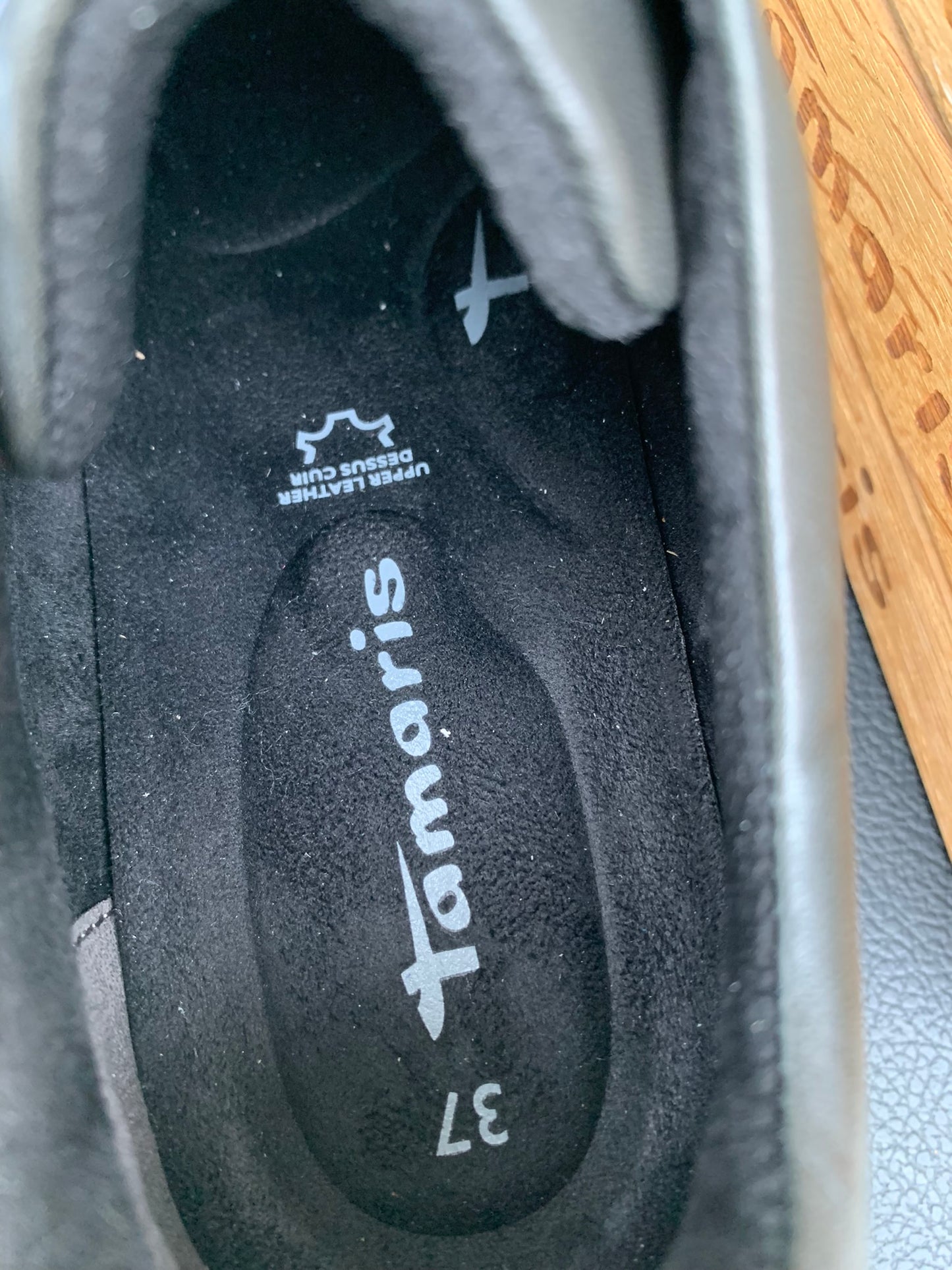 Sneaker