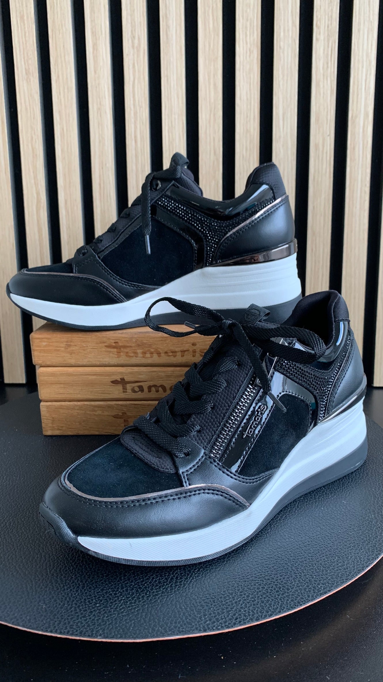 Sneaker