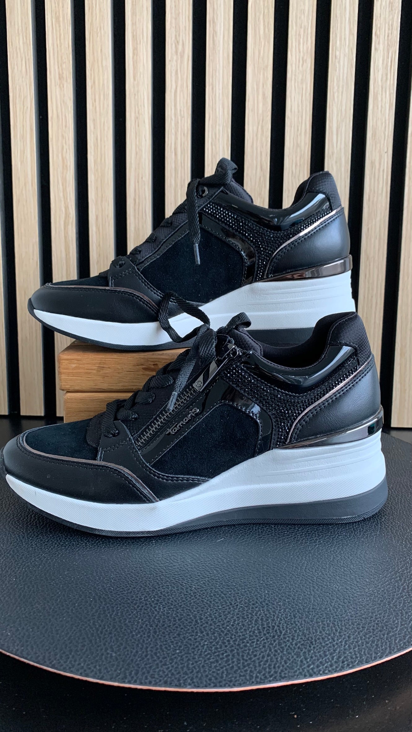 Sneaker