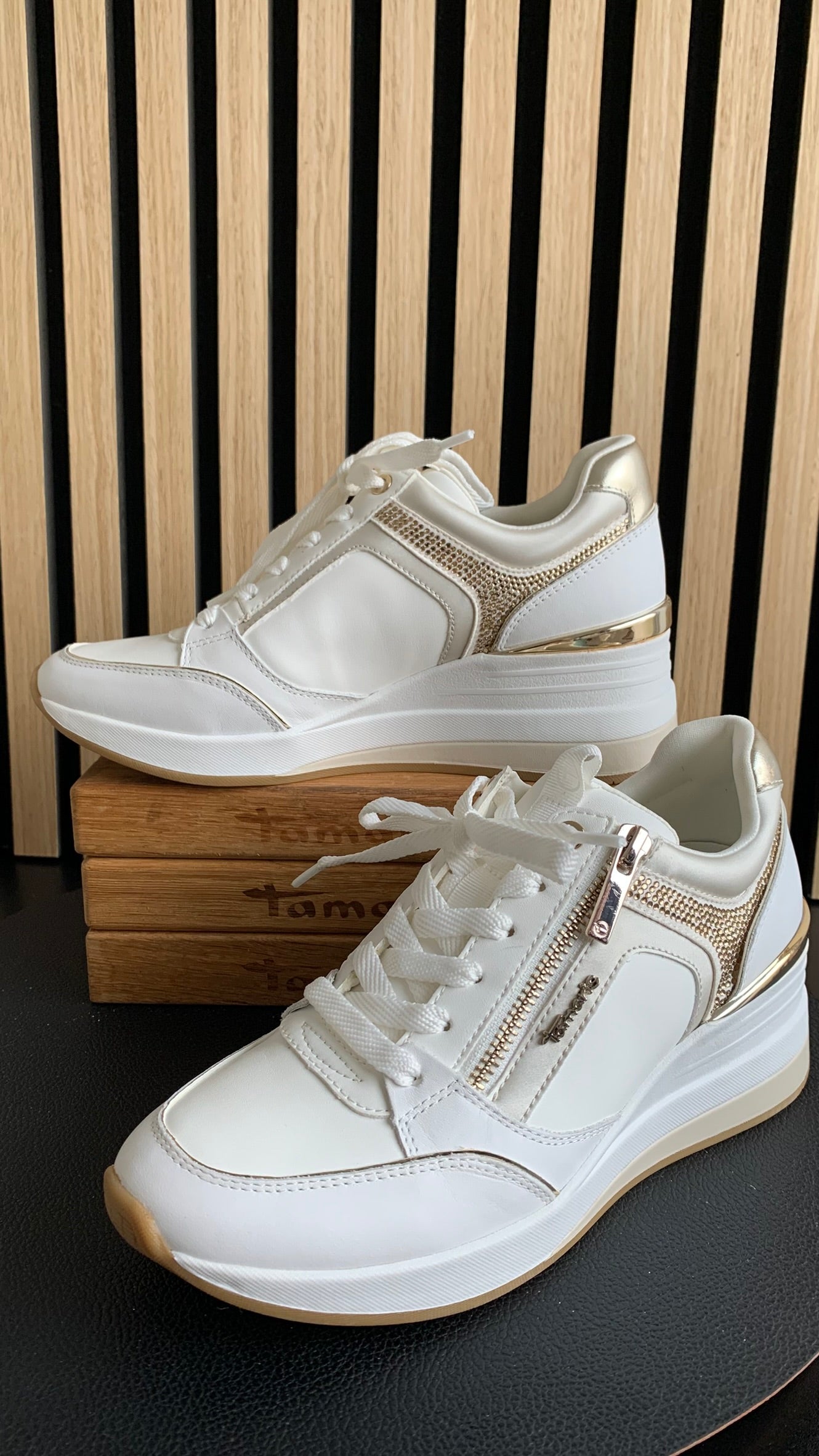 Sneaker